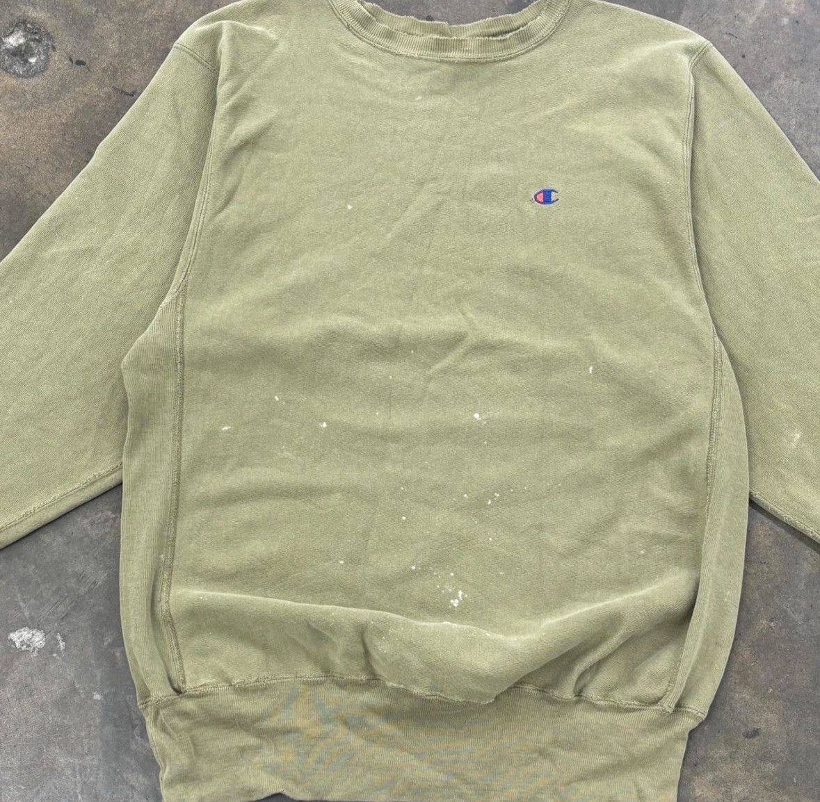 Champion VINTAGE CHAMPION ARMY GREEN CREWNECK Size US XL / EU 56 / 4 - 2 Thumbnail