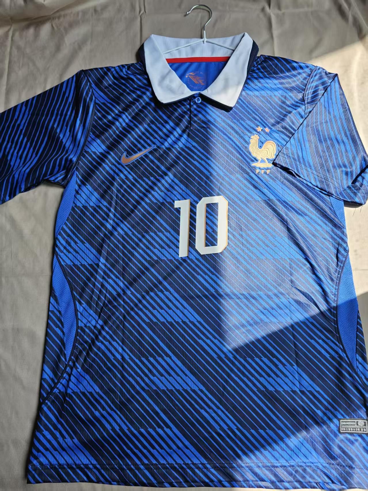 Other 2026 France #10 Mbappé Jersey Home XL Size US XL / EU 56 / 4 - 1 Thumbnail