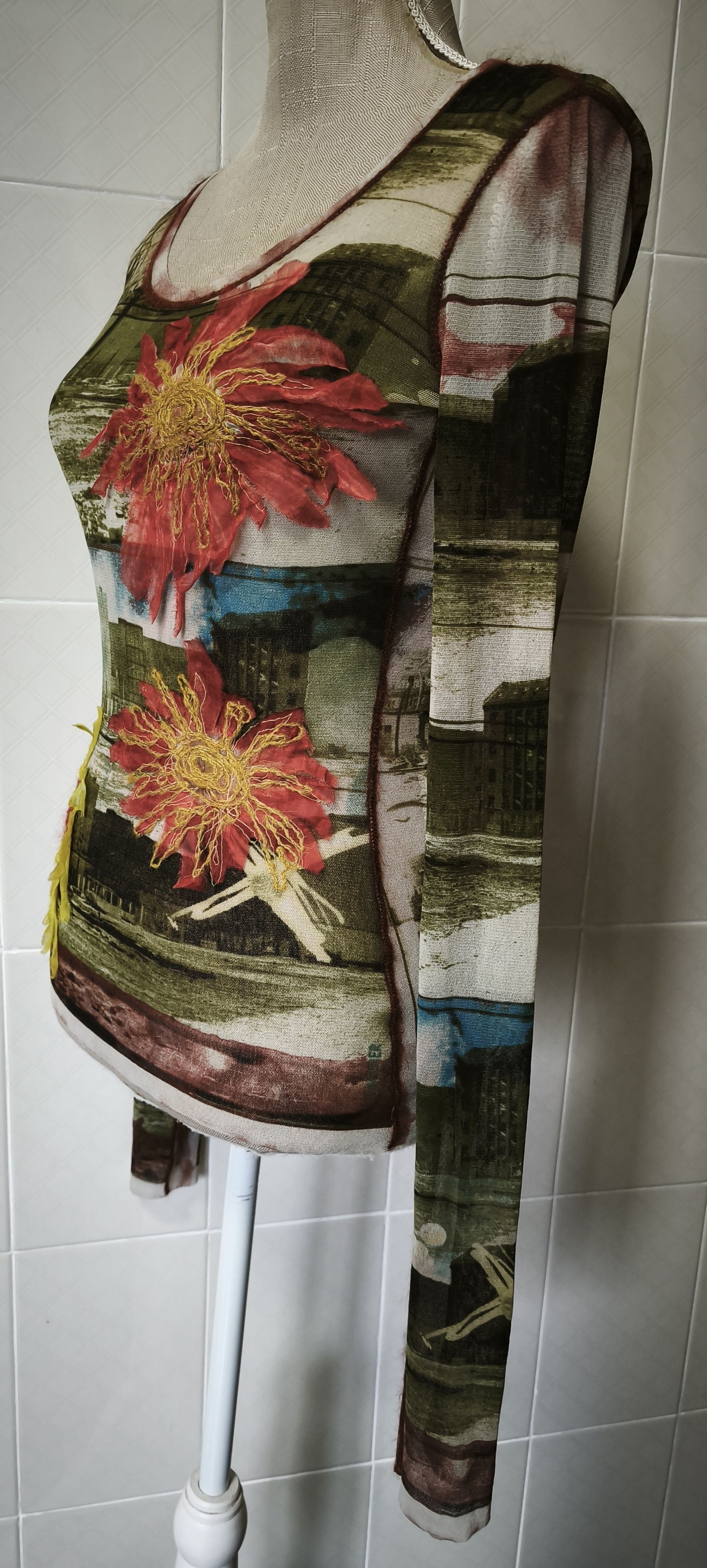 Jean Paul Gaultier 2002 - Old buildings photos print - mesh top Size M / US 6-8 / IT 42-44 - 11 Thumbnail