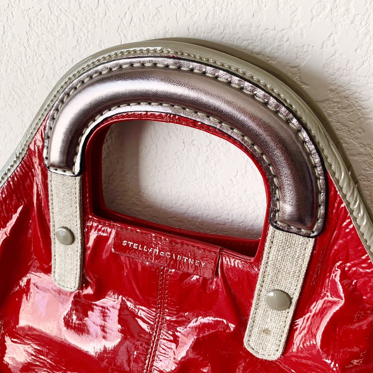 Stella McCartney Patent cherry red shiny tote bag Size ONE SIZE - 8 Thumbnail