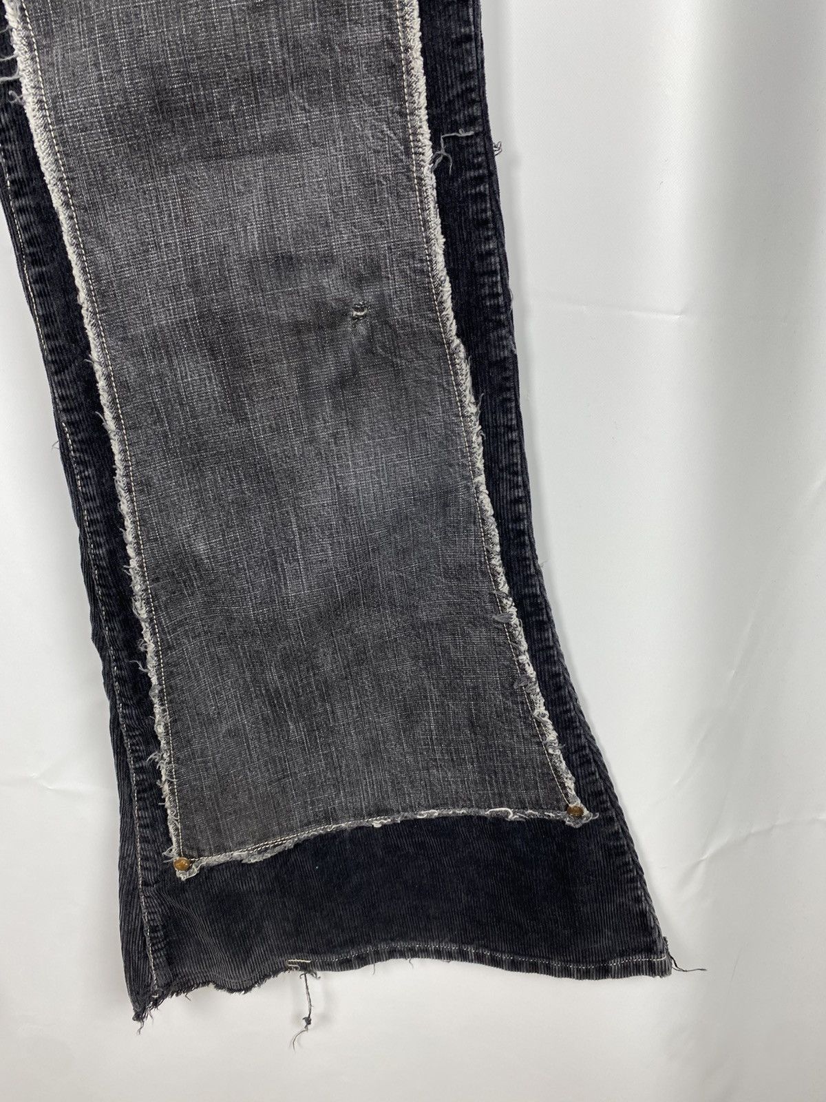 Other Indian Rose Low Rise Corduroy Opium Jeans Flared Italy Size US 30 / EU 46 - 4 Thumbnail