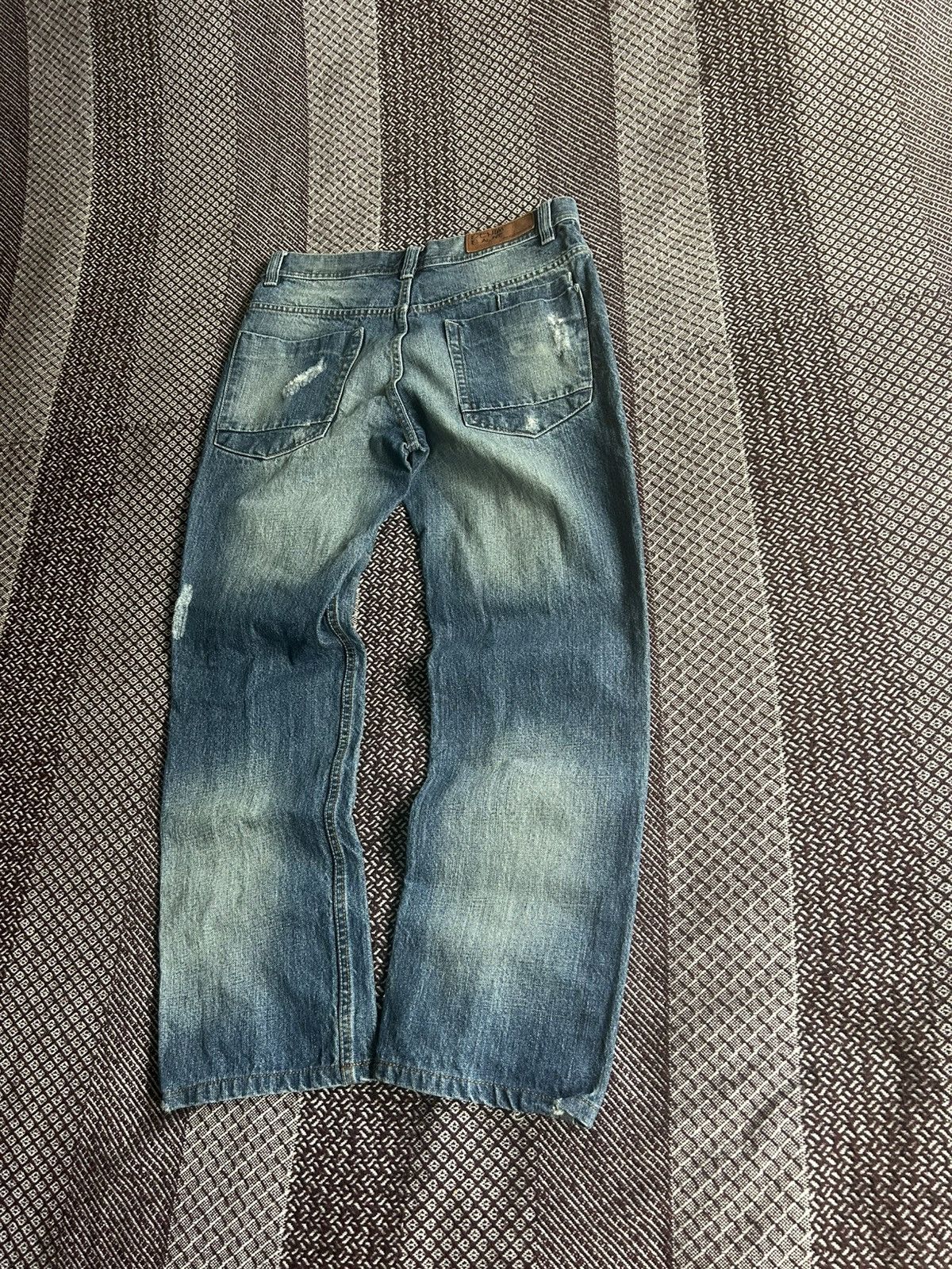 Japanese Brand Japanese Style Distressed Jeans Size 38 Women Faded Y2K Type Size 26" / US 2 / IT 38 - 2 Thumbnail