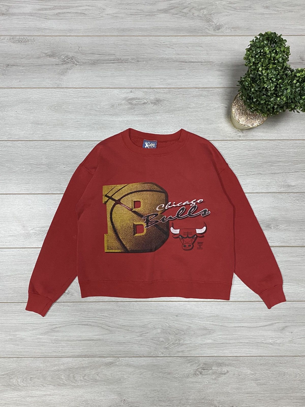 NBA 1990s Lee NBA Chicago Bulls Sweatshirt Red big logo Size US M / EU 48-50 / 2 - 1 Thumbnail