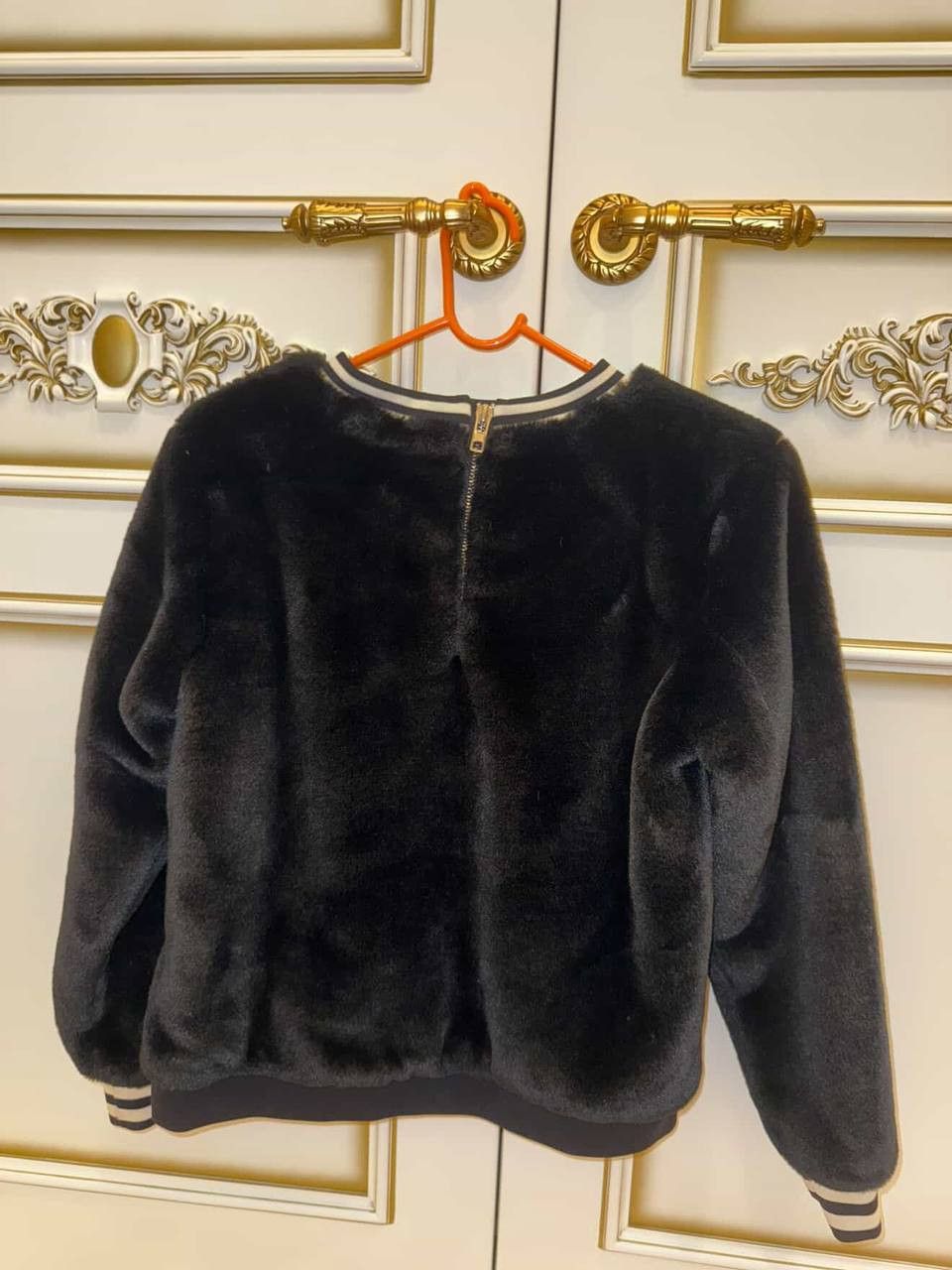 Givenchy Givenchy Faux-Shearling Sweatshirt Size XS / US 0-2 / IT 36-38 - 6 Thumbnail