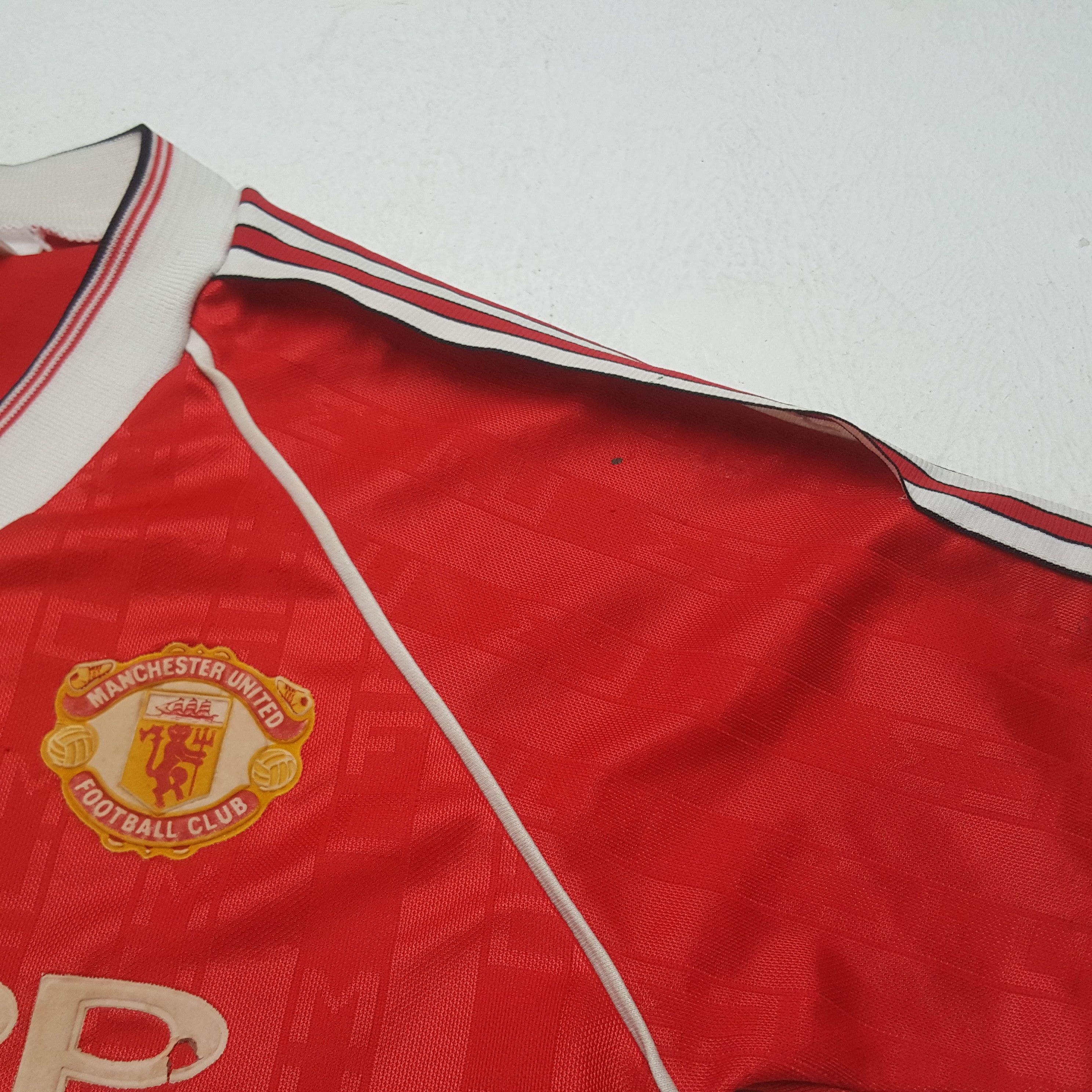Adidas Vintage Adidas Manchester United 1988 Jersey Tshirt 32 Size US S / EU 44-46 / 1 - 8 Thumbnail