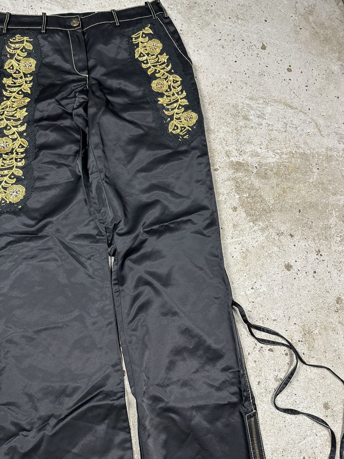 Roberto Cavalli Vintage Y2K Roberto Cavalli Class Baggy Embroidery Pants Size 30" / US 8 / IT 44 - 6 Thumbnail