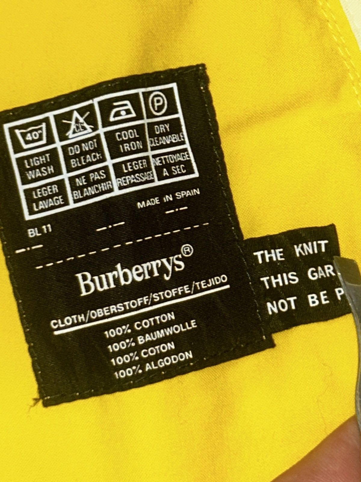 Burberry Vintage Burberrys Yellow Lightweight Bomber Nova Era Size US M / EU 48-50 / 2 - 10 Thumbnail