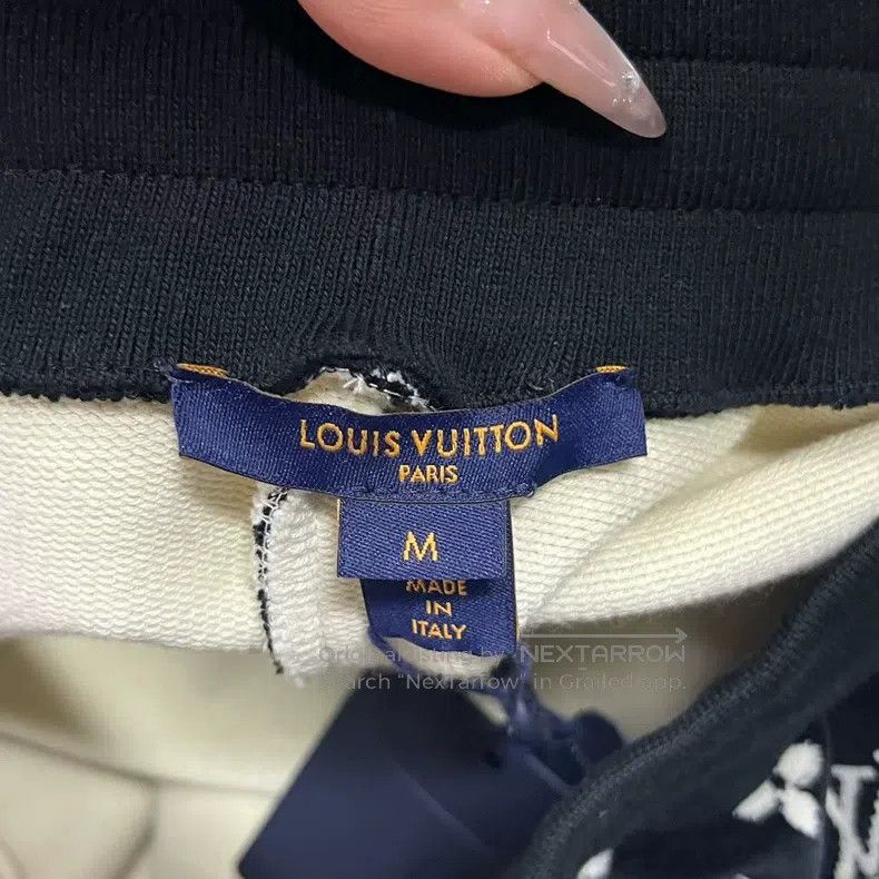 Louis Vuitton Louis Vuitton size m Black drawstring Terry jogging Jersey Size US 28 / EU 44 - 2 Thumbnail