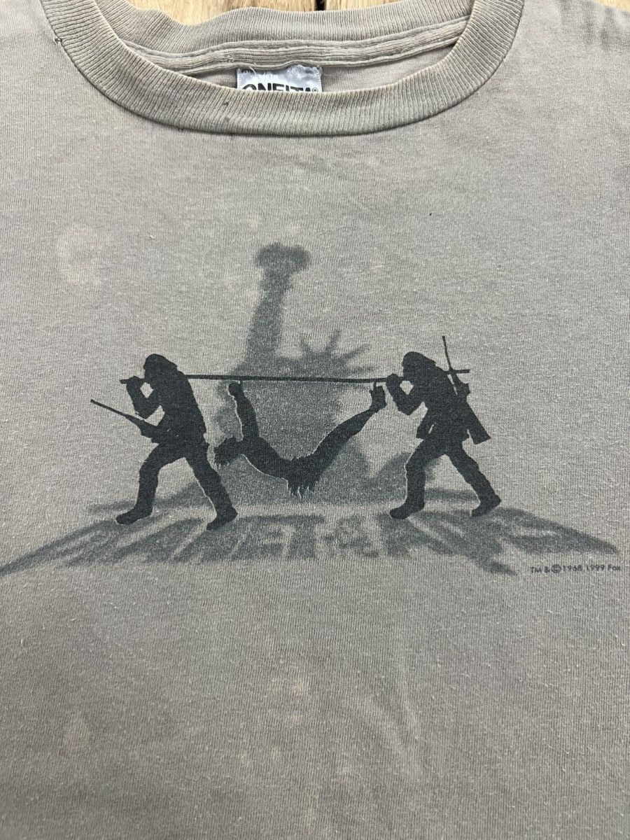 Vintage Vintage Planet Of The Apes T-Shirt Size US L / EU 52-54 / 3 - 2 Thumbnail