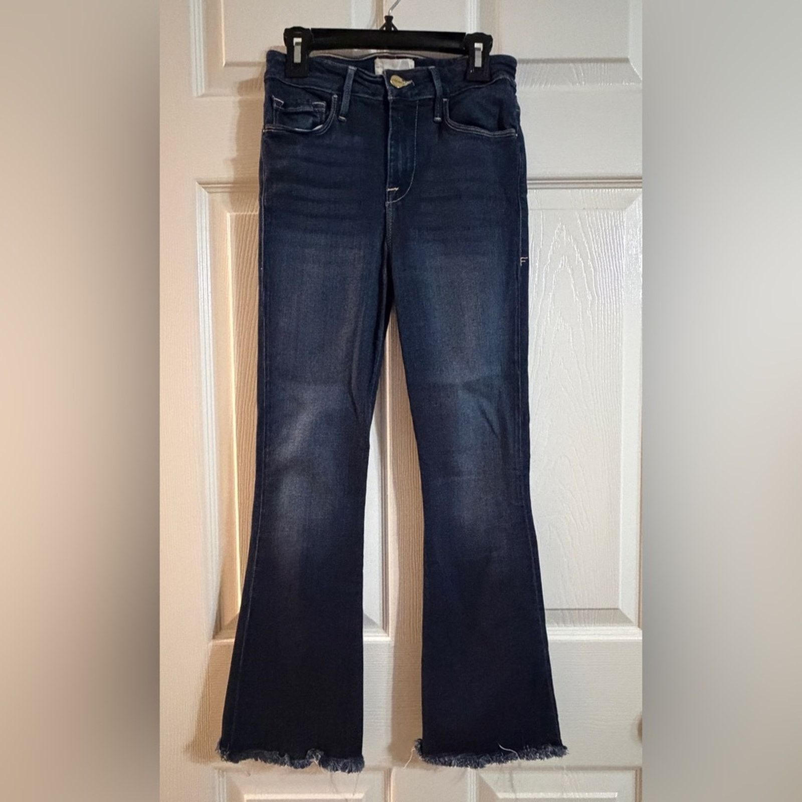 Frame FRAME Le Crop Mini Boot Jeans Womens 26 Dark Wash Size 26" / US 2 / IT 38 - 1 Thumbnail