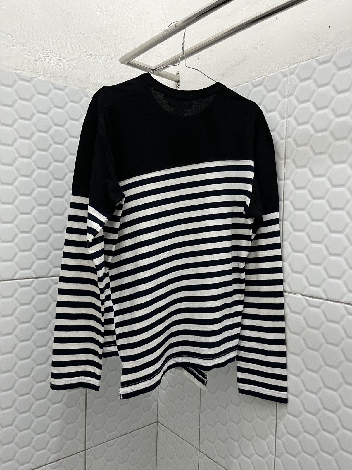 10 Corso Como × Comme des Garcons Comme Des Garcons Asymmetrical Striped Longsleeve Size US S / EU 44-46 / 1 - 6 Thumbnail
