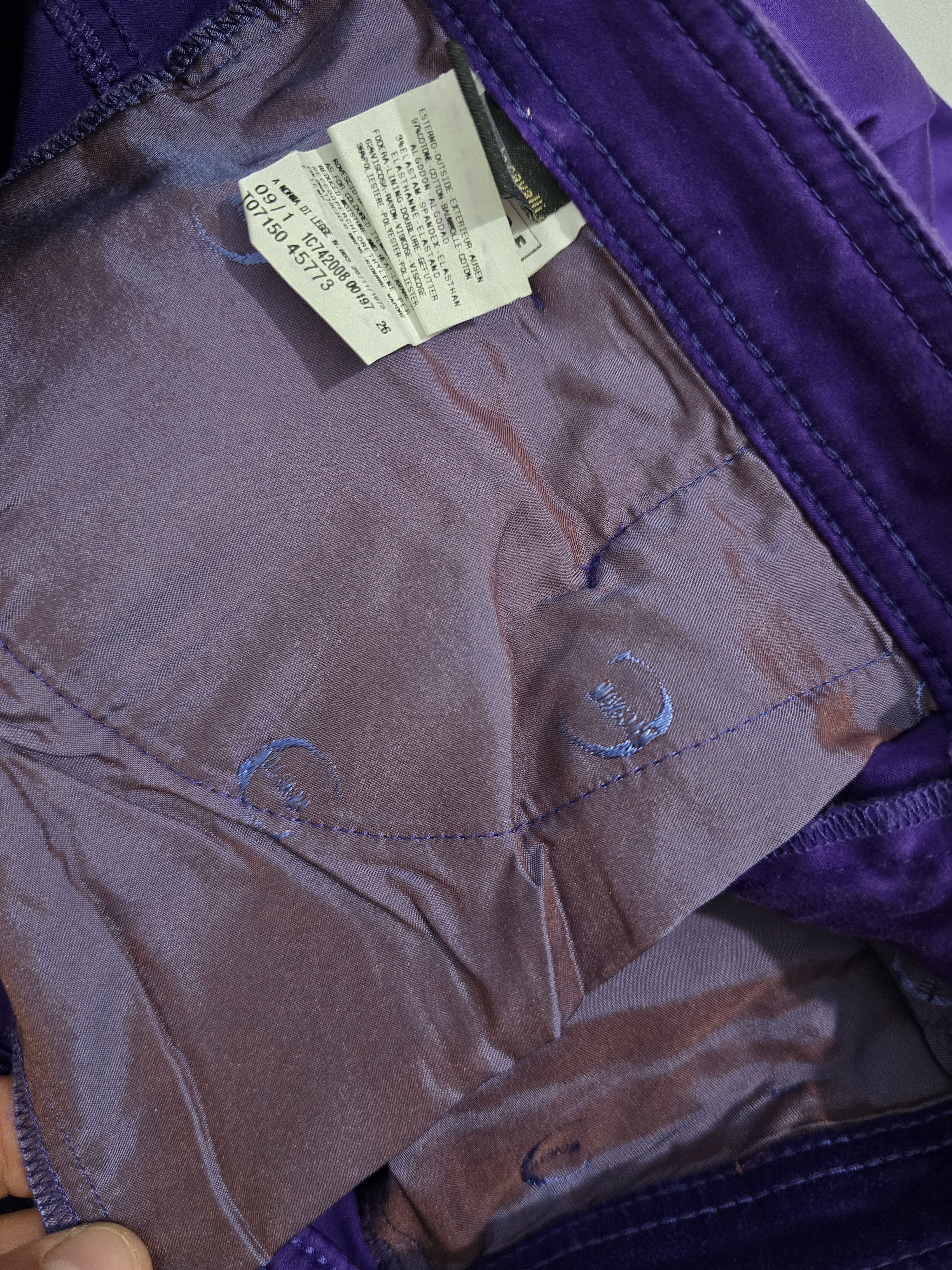 Just Cavalli Just Cavalli purple cropped trousers in size 42. VINTAGE Size 28" / US 6 / IT 42 - 8 Thumbnail