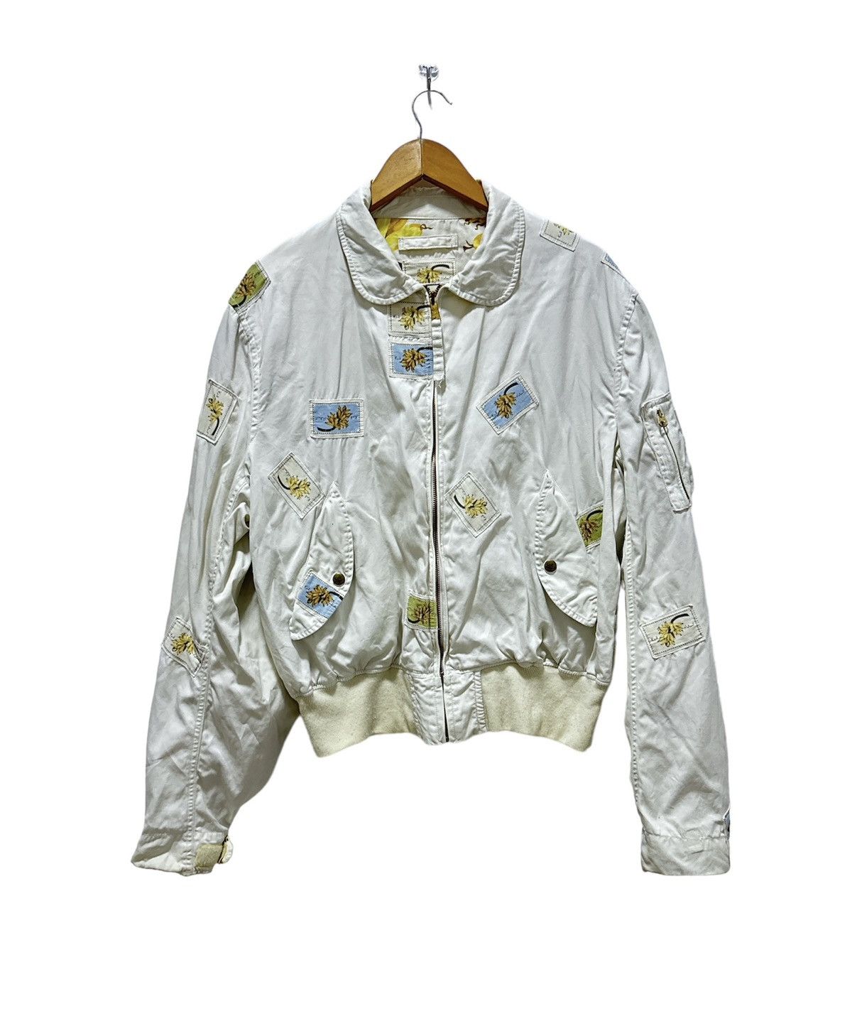 If Six Was Nine × Japanese Brand × Karl Helmut Vintage Karl Helmut Bomber Jacket Patch Flower Design Size US L / EU 52-54 / 3 - 1 Thumbnail