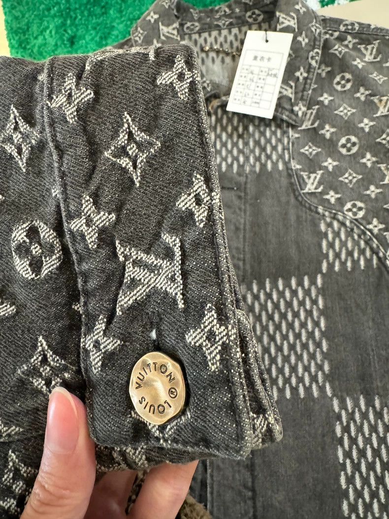 Louis Vuitton Louis Vuitton Original denim jacket Size US S / EU 44-46 / 1 - 4 Thumbnail