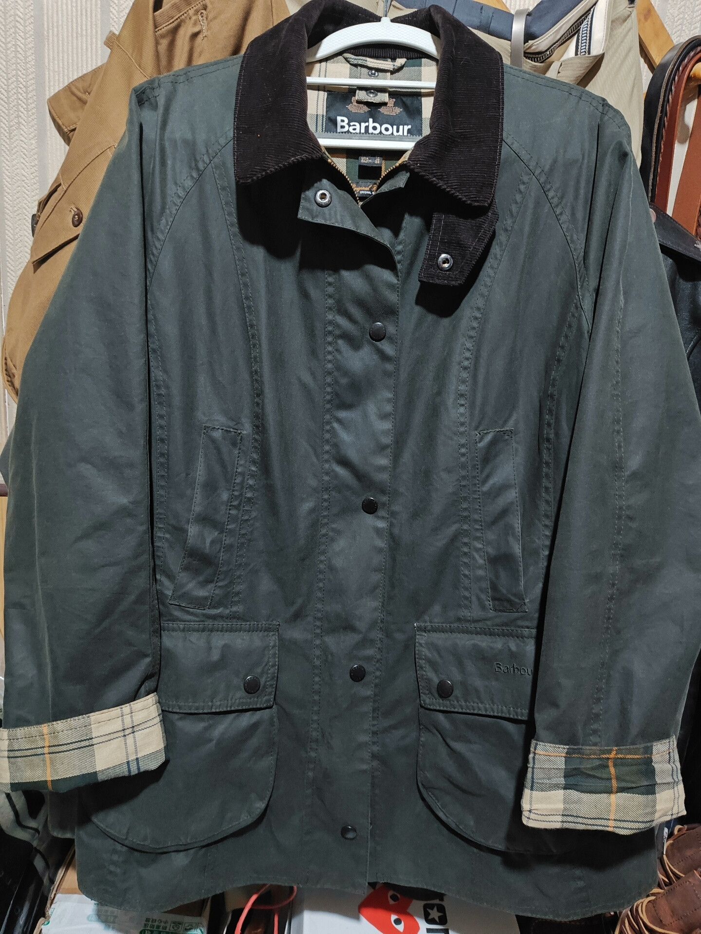 Barbour Beadnell Waxed Jacket