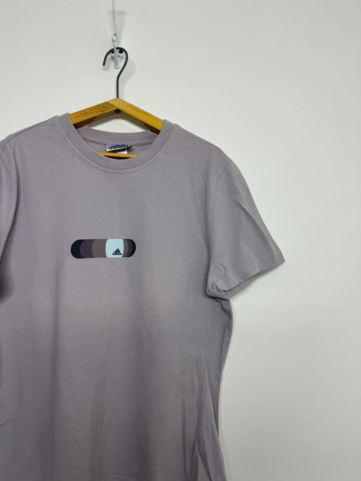 Adidas Vintage Adidas Logo T-Shirt 90’s Size M / US 6-8 / IT 42-44 - 6 Thumbnail