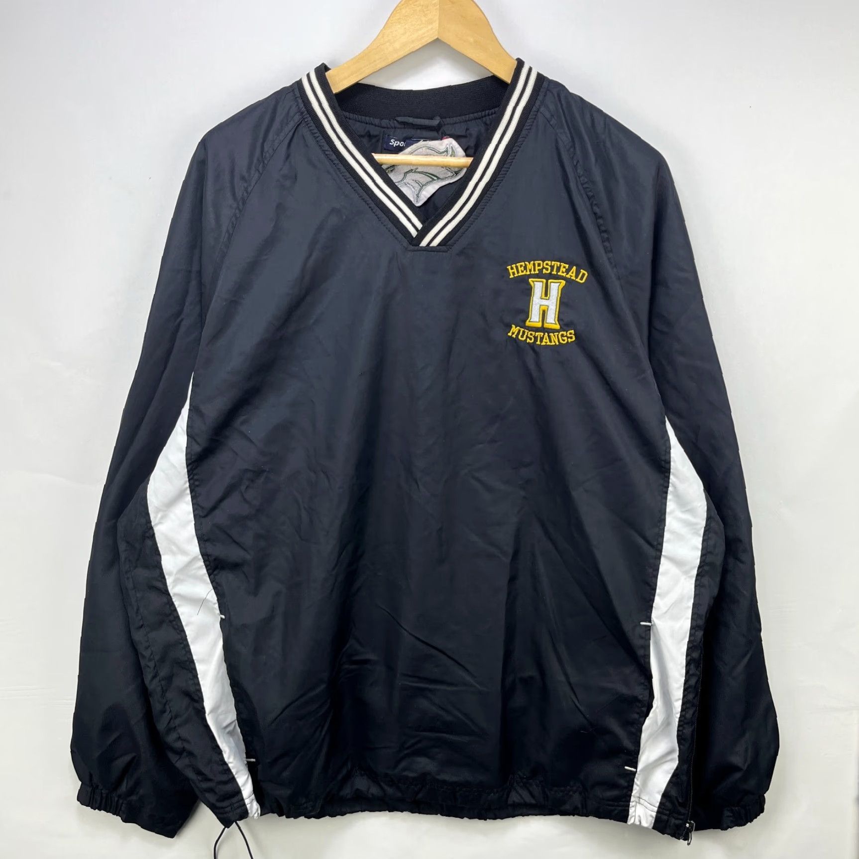 Vintage VINTAGE Hempstead Mustangs Pullover Windbreaker Jacket 2XL Black Mens Windbreaker Jacket 2XL HS Iowa Size US XXL / EU 58 / 5 - 2 Thumbnail