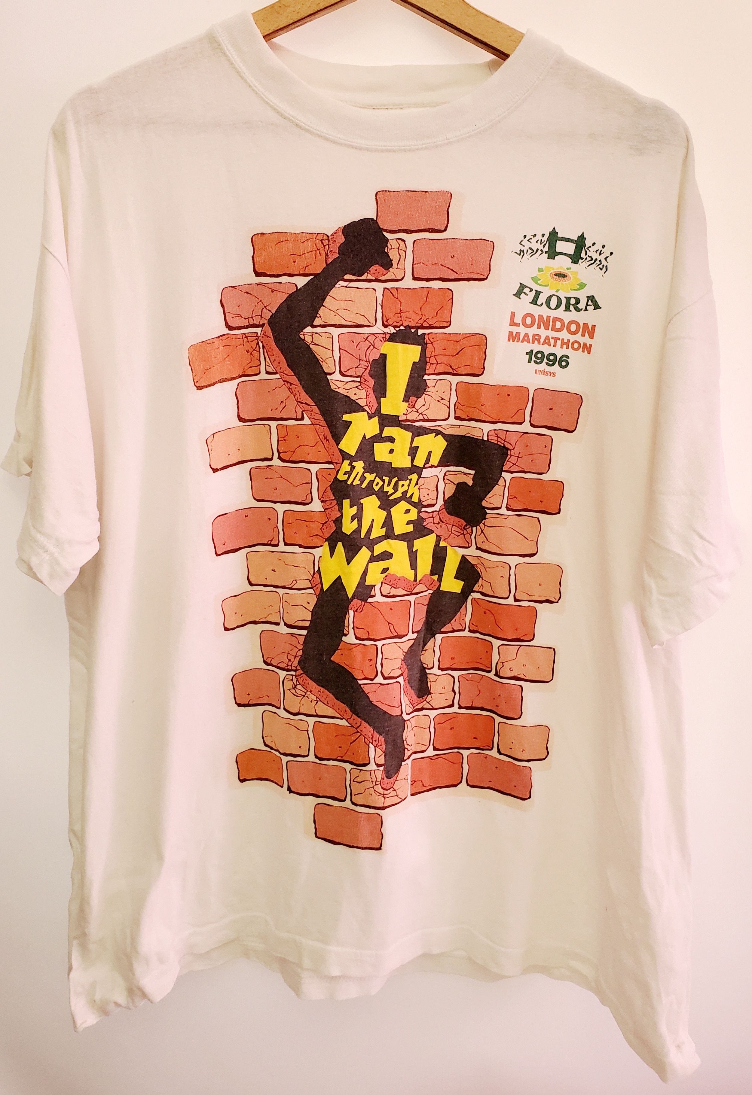 Vintage 1996 Flora London Marathon I Ran Through The Wall t shirt Xl Size US XL / EU 56 / 4 - 1 Thumbnail