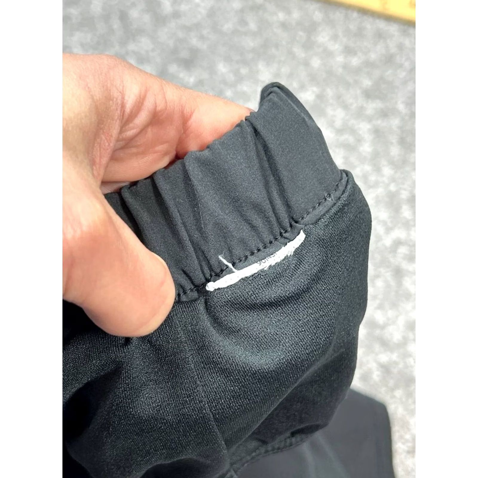 Vintage REI Co Op Athletic Shorts Womens Medium Black Elastic Waist Drawstring Training Size 32" / US 10 / IT 46 - 4 Thumbnail