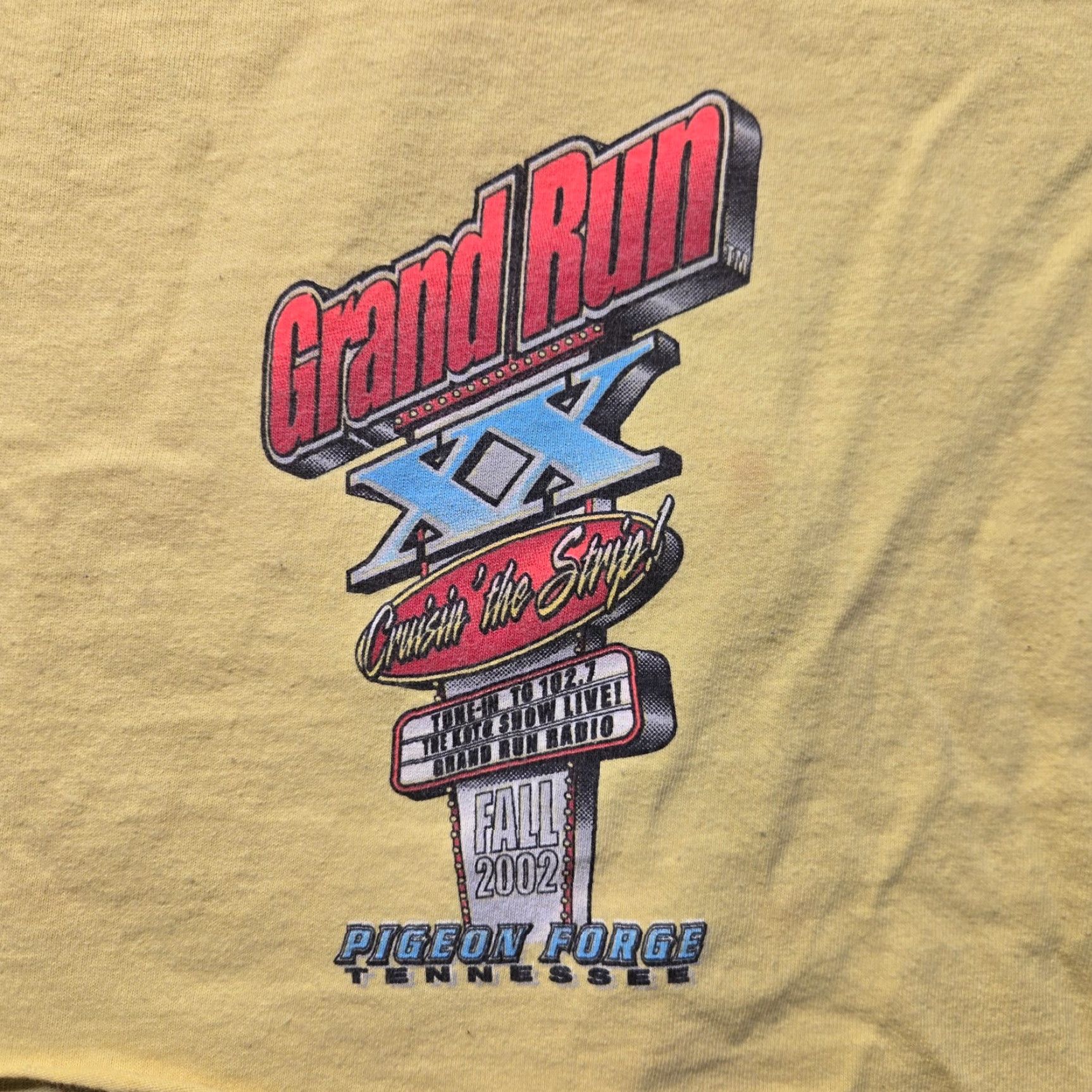 Vintage VINTAGE Grand Run Pigeon Forge TN Car Auto Crop Yellow Tee T-Shirt Adult Women's 2XL XXL Shirt Womens 2XL Yellow Cars Flower Cropped Size XXL / US 16-18 / IT 52-54 - 3 Thumbnail