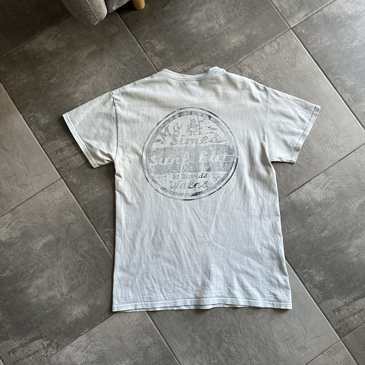 Vintage Vintage Ma Simes T-shirts Surf Hut Big Logo Y2K 00s Size US M / EU 48-50 / 2 - 22 Thumbnail