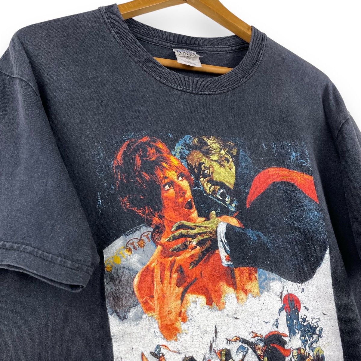 Vintage Vintage The Fearless Vampire Killers Movie Promo T-Shirt Size US M / EU 48-50 / 2 - 11 Thumbnail