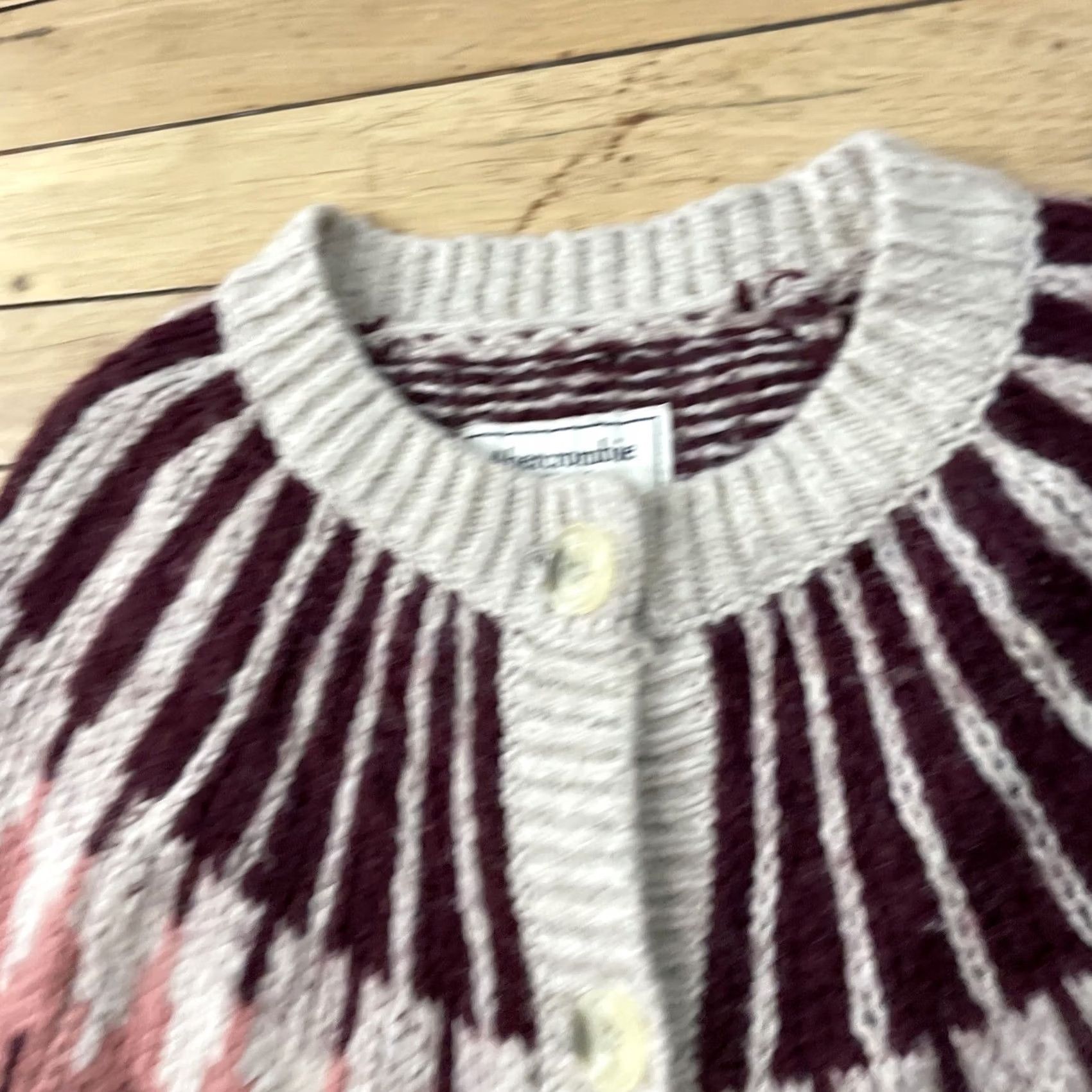 Abercrombie & Fitch Abercrombie & Fitch Wool Cardigan Sweater Women S Beige Pink Nordic Y2K Knit S Size S / US 4 / IT 40 - 6 Thumbnail