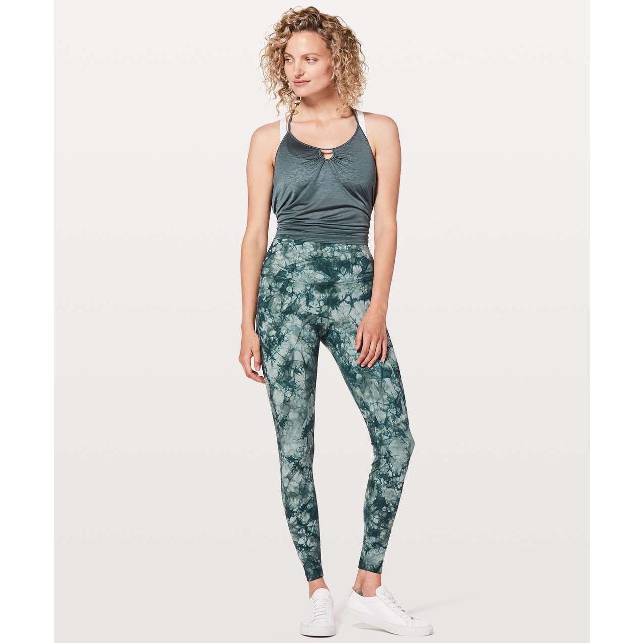 Lululemon Wunder Under Hi-Rise tight in Misty Moss Sea Steel Size 28" / US 6 / IT 42 - 1 Thumbnail