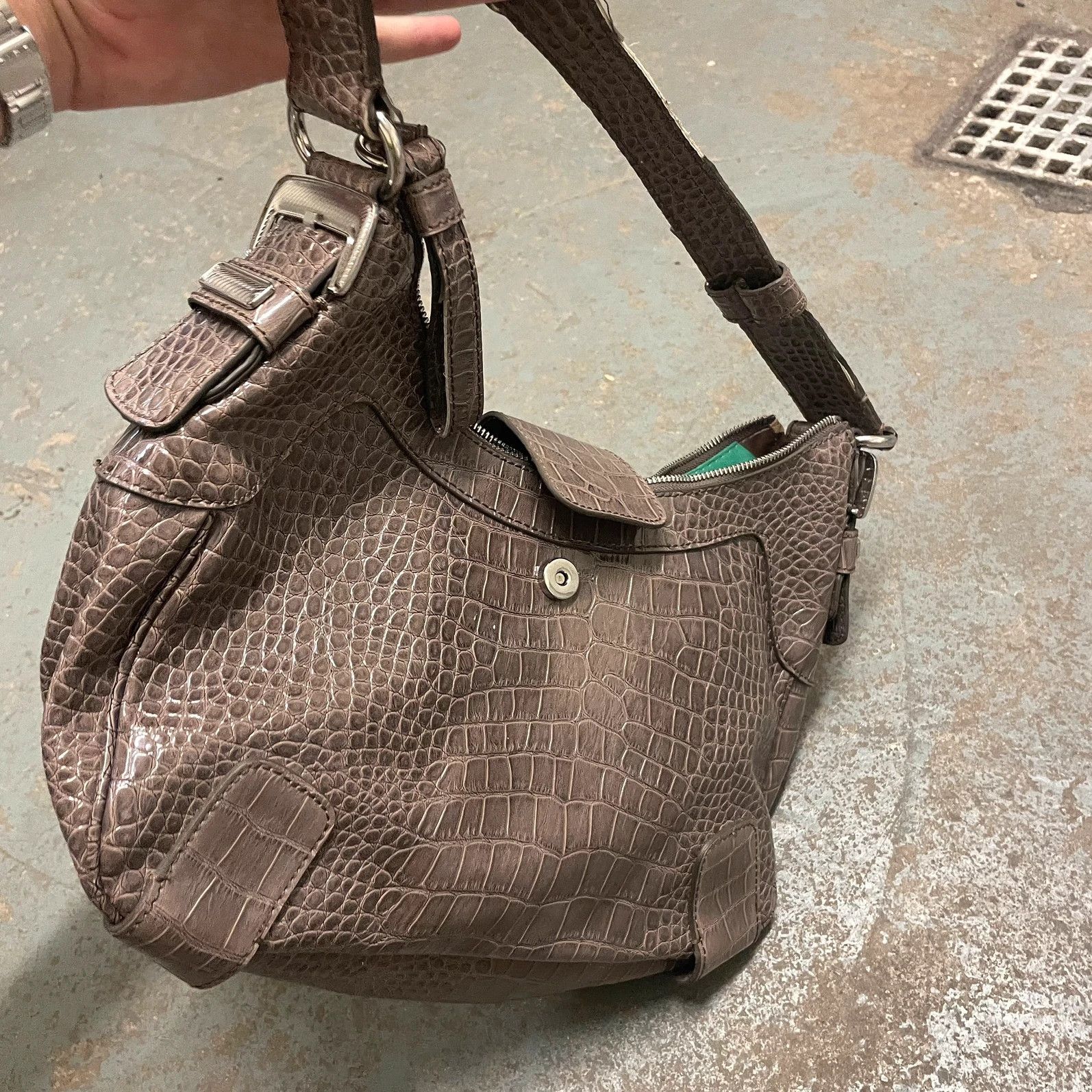 Guess Guess 2000s y2k vintage leather bag Size ONE SIZE - 5 Thumbnail
