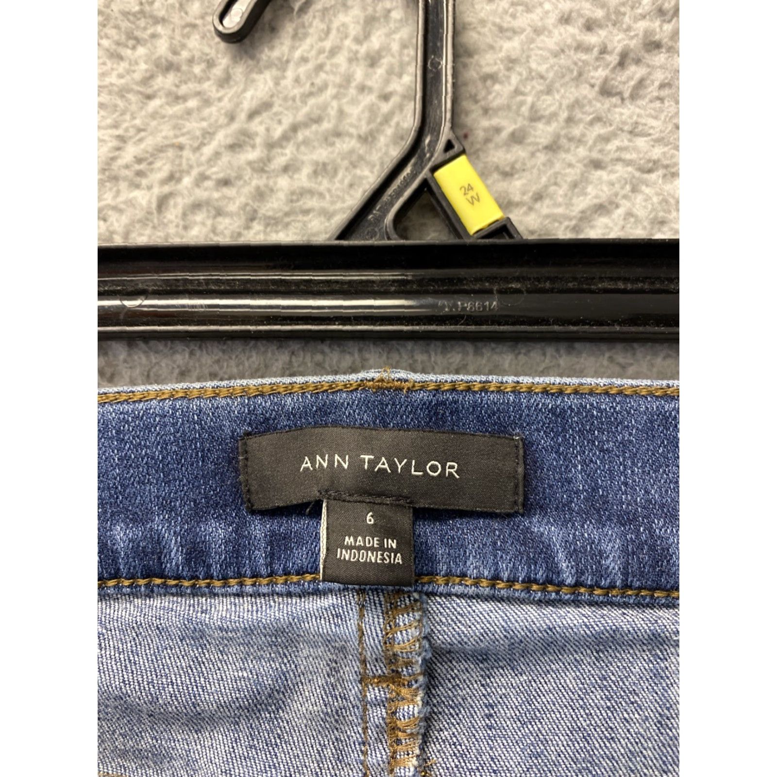 Ann Taylor ANN TAYLOR High Waist Skinny Jeans Size 6 (27X27) Blue Medium Wash Womens Size 27" / US 4 / IT 40 - 3 Thumbnail