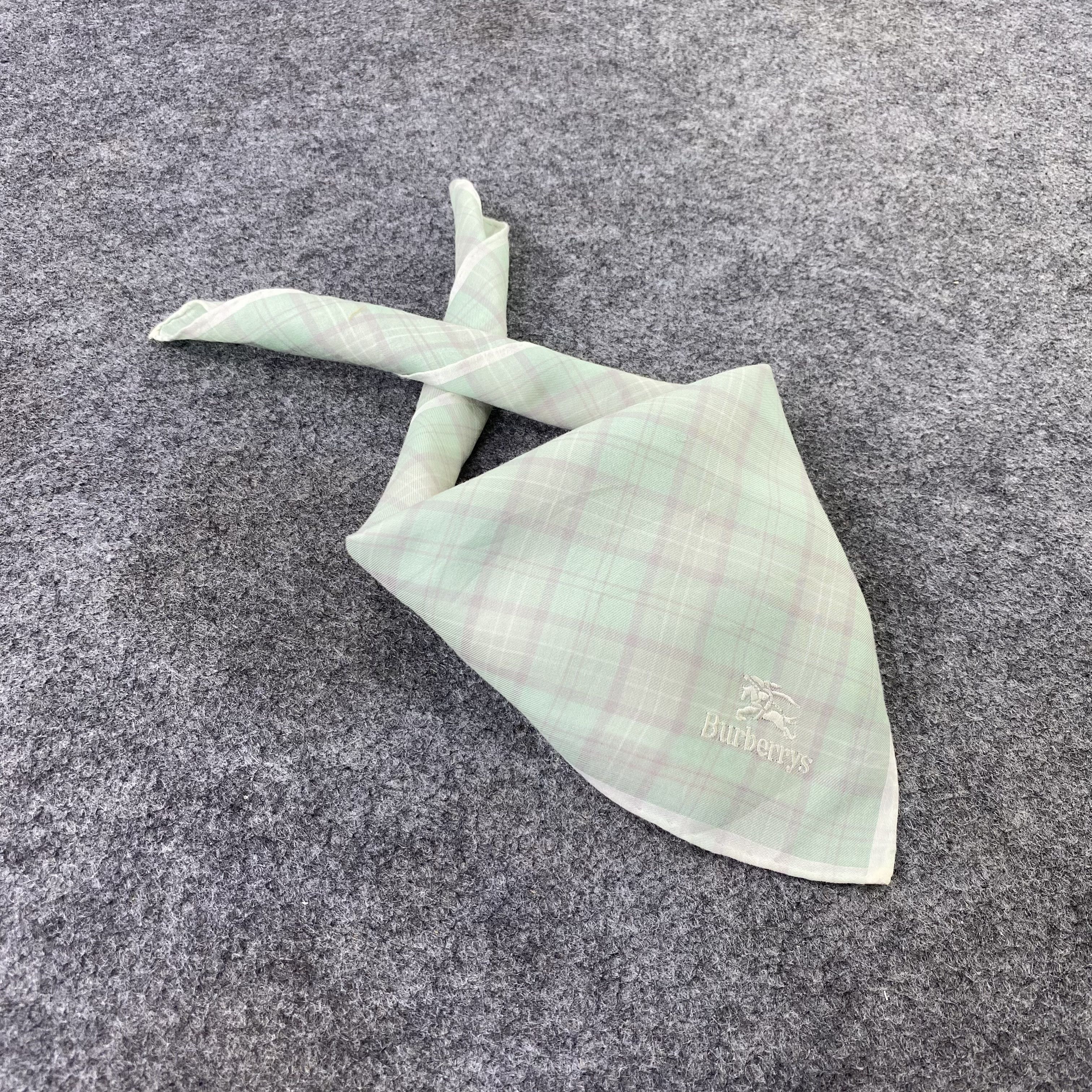 Burberry Burberry Handkerchief / Bandana / Neckerchief -B1053 Size ONE SIZE - 1 Thumbnail