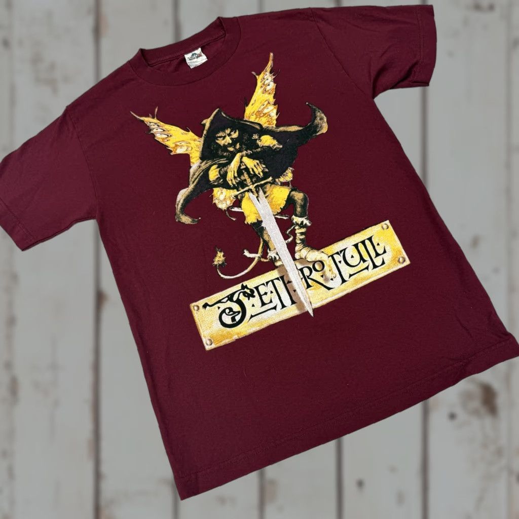 Vintage Jethro Tull Shirt Mens Small Red Tour 2014 Graphic Band Tee Size US S / EU 44-46 / 1 - 1 Thumbnail