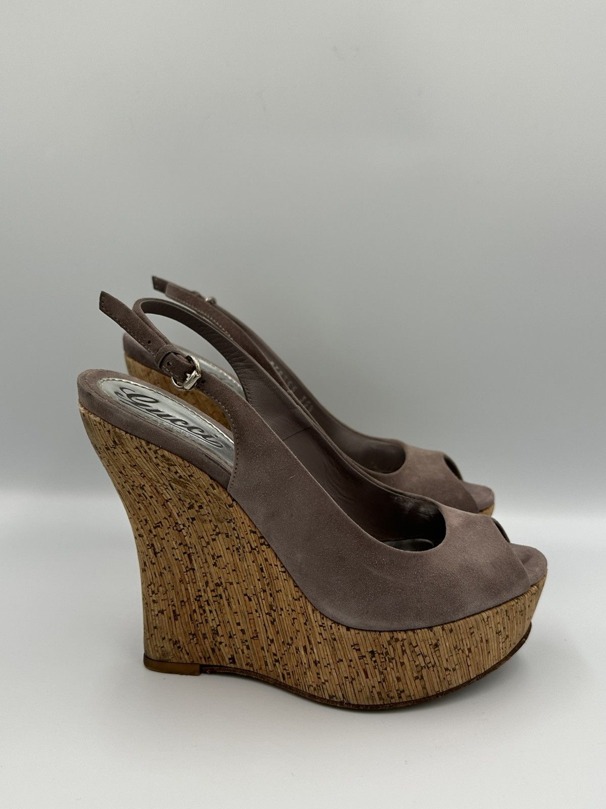 Gucci Gucci suede open toe wedge sandals with box Size US 5.5 / IT 35.5 - 6 Thumbnail