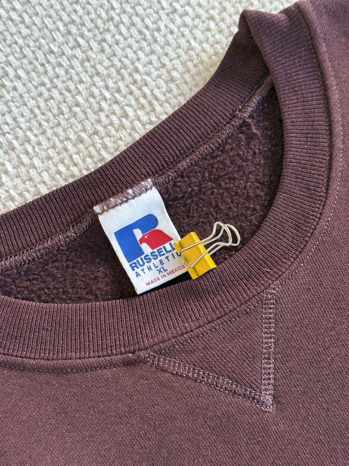 Russell Athletic VINTAGE 90s RUSSELL DARK BROWN CREWNECK Size US XL / EU 56 / 4 - 2 Thumbnail