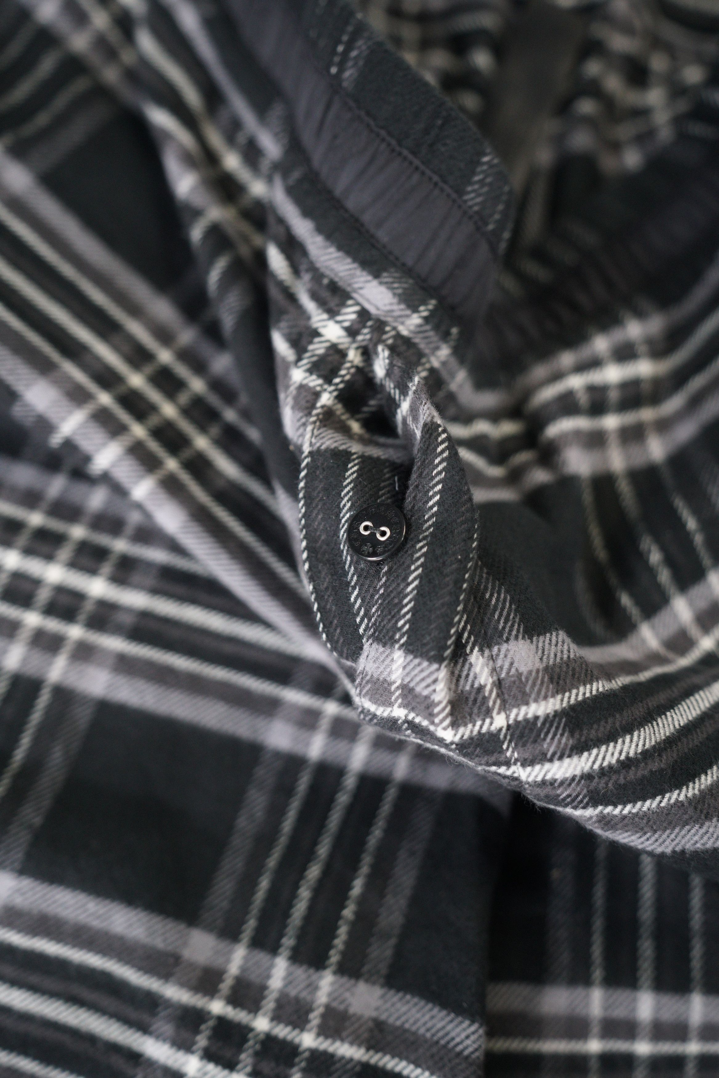 Chrome Hearts Chrome Hearts After School Cross Patch Flannel Shorts Size US 35 - 7 Thumbnail