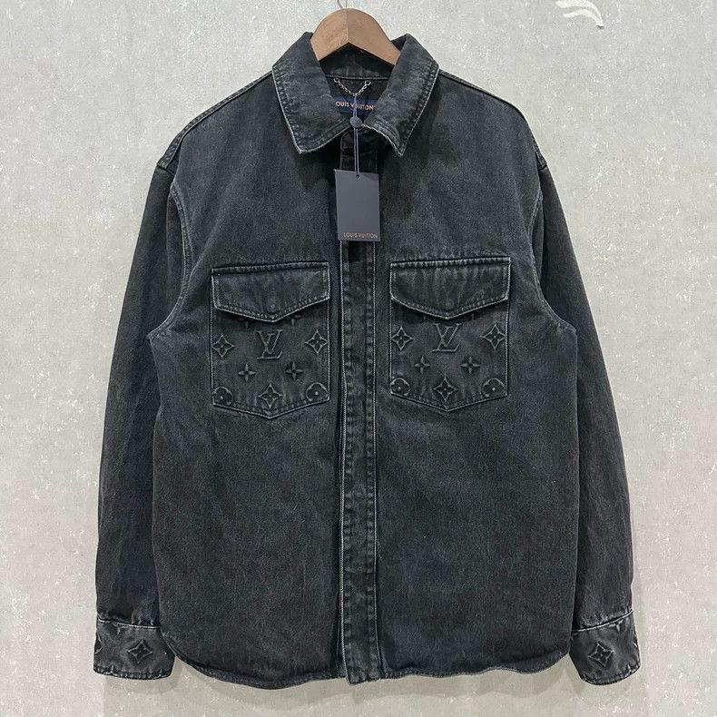Louis Vuitton Louis Vuitton Embossed logo denim jacket 2505-Nextarrow Size US M / EU 48-50 / 2 - 1 Thumbnail