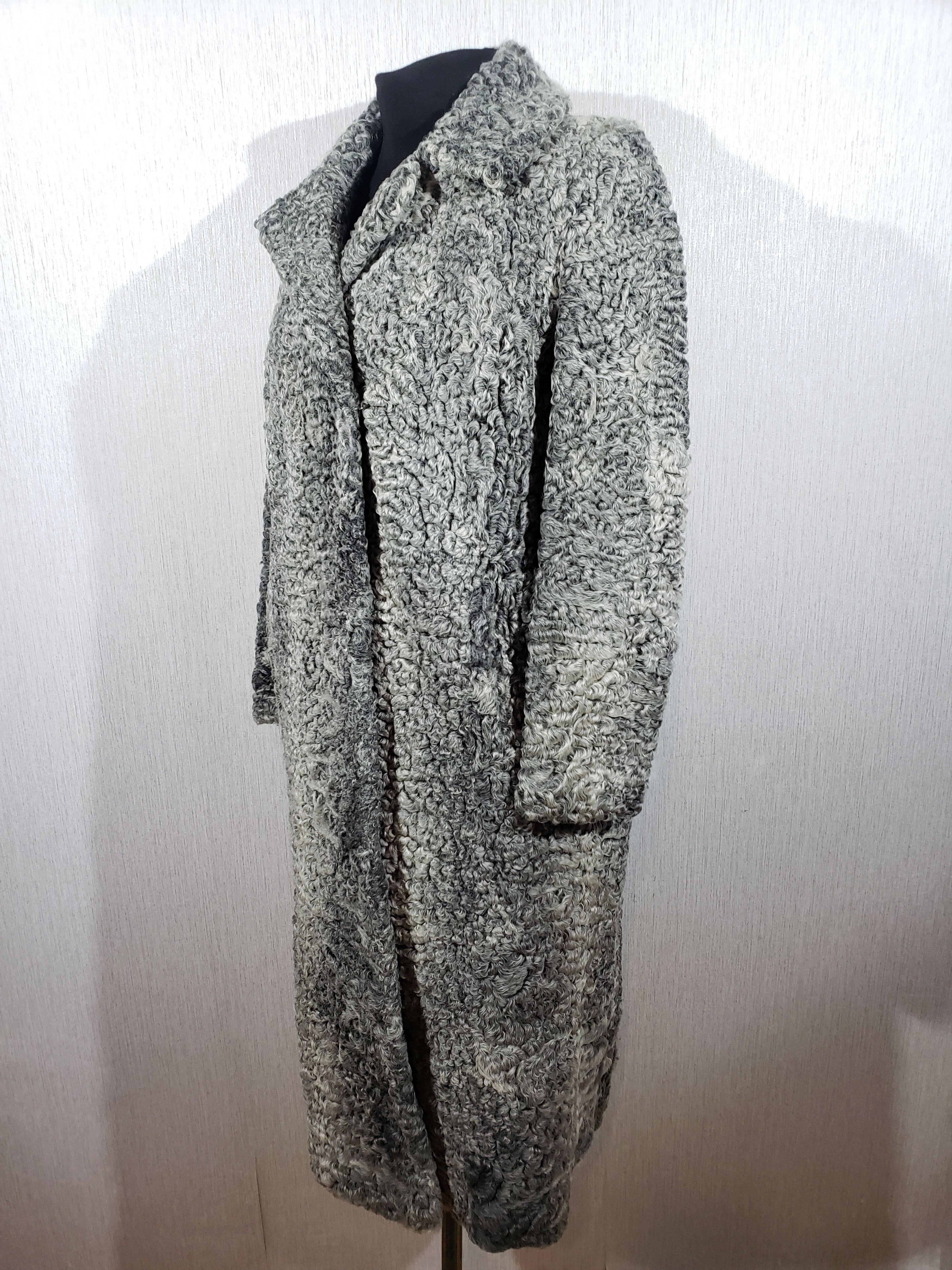 Other Wonderful women's fur coat made of sheep fur. Size XL / US 12-14 / IT 48-50 - 3 Thumbnail