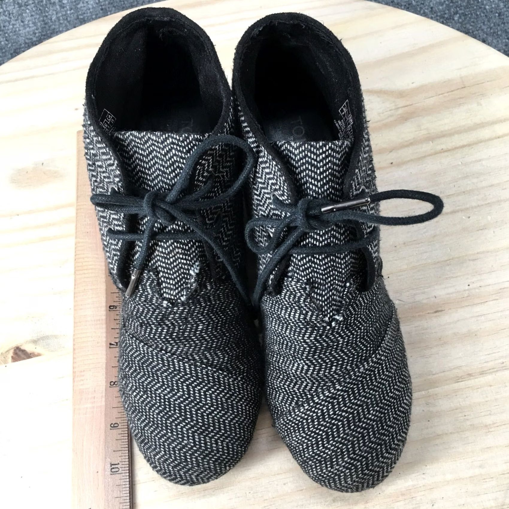 Toms TOMS Boots Womens 8 Herringbone Desert Wedge Heels Ankle Booties Grey Fabric Bootie Womens 8 Gray Herringbone Wedge Ankle Booties Fashion Shoes Size US 8 / IT 38 - 7 Thumbnail