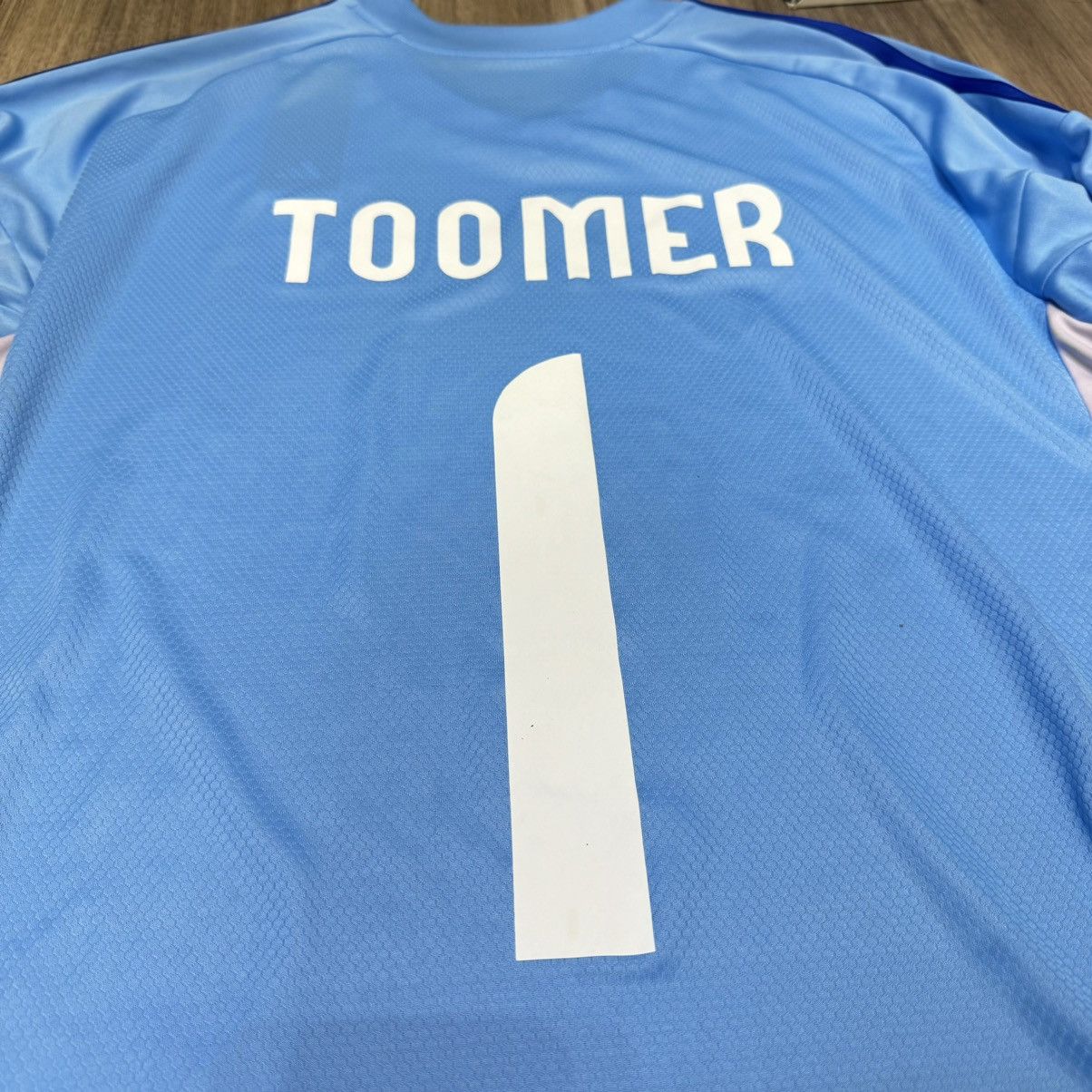 Other Hong Kong Football club 24/25 gk shirt #1 Toomer (Bnwt) Size US XL / EU 56 / 4 - 5 Thumbnail
