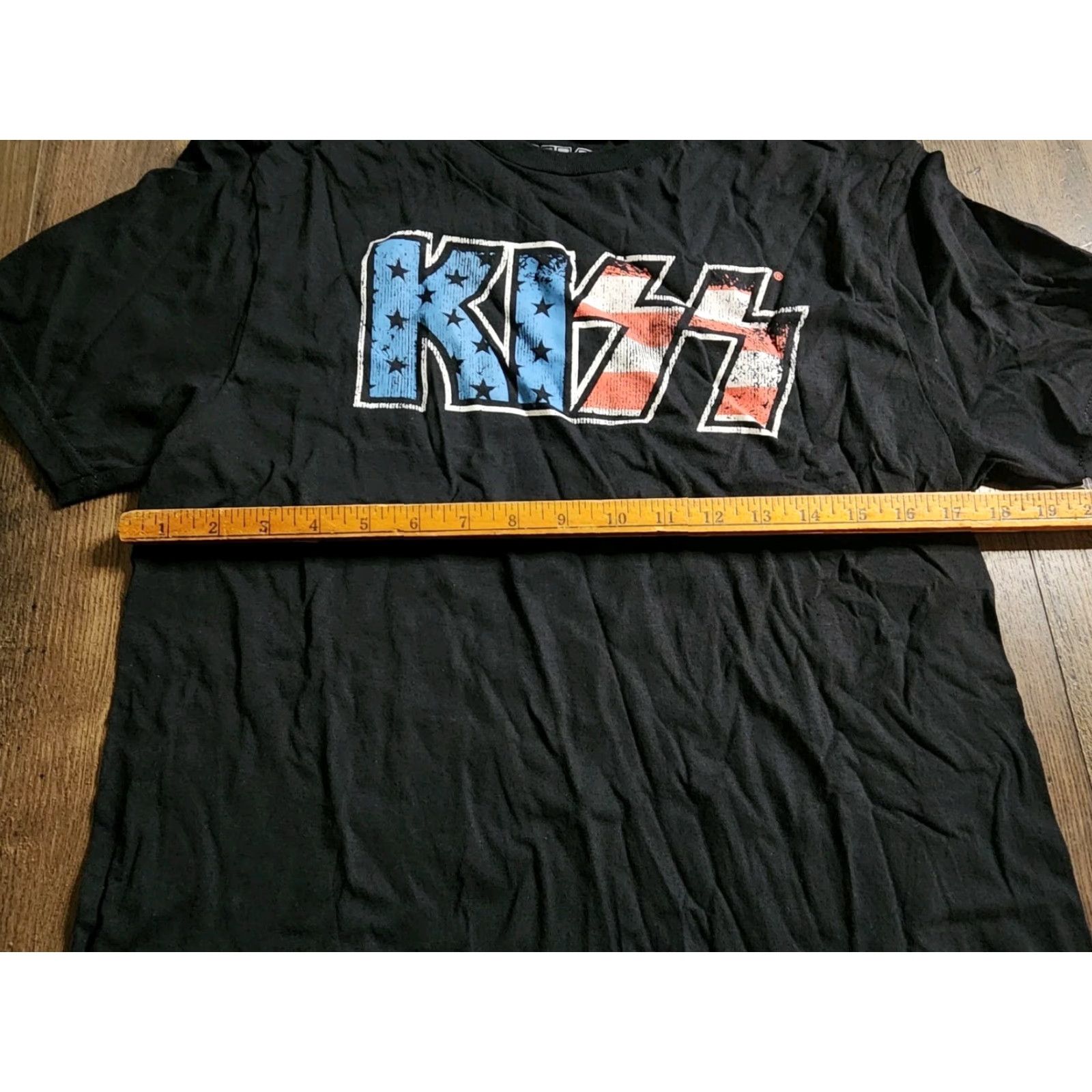 Logo 7 Kiss Mens M T Shirt Logo American Flag Crew Neck Short Sleeve Black Cotton Blend Rock Graphic Print Vintage: No Theme Rock 100%9 Size US M / EU 48-50 / 2 - 3 Thumbnail