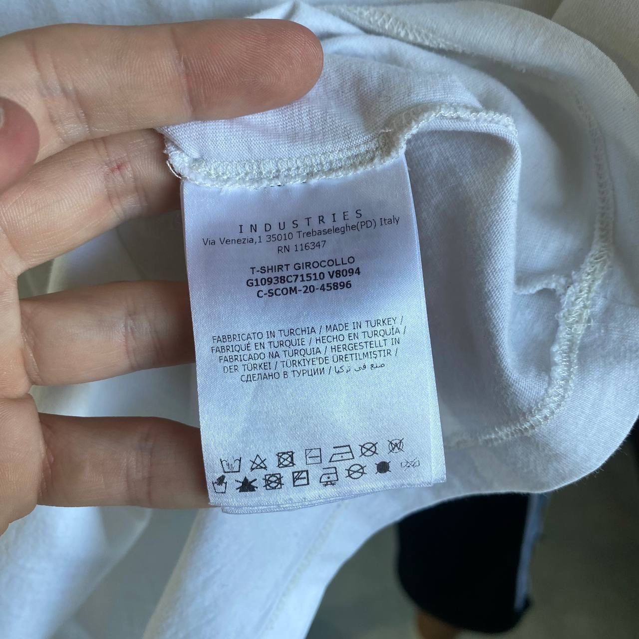 Moncler Moncler Big Logo T-Shirt Size US L / EU 52-54 / 3 - 5 Thumbnail