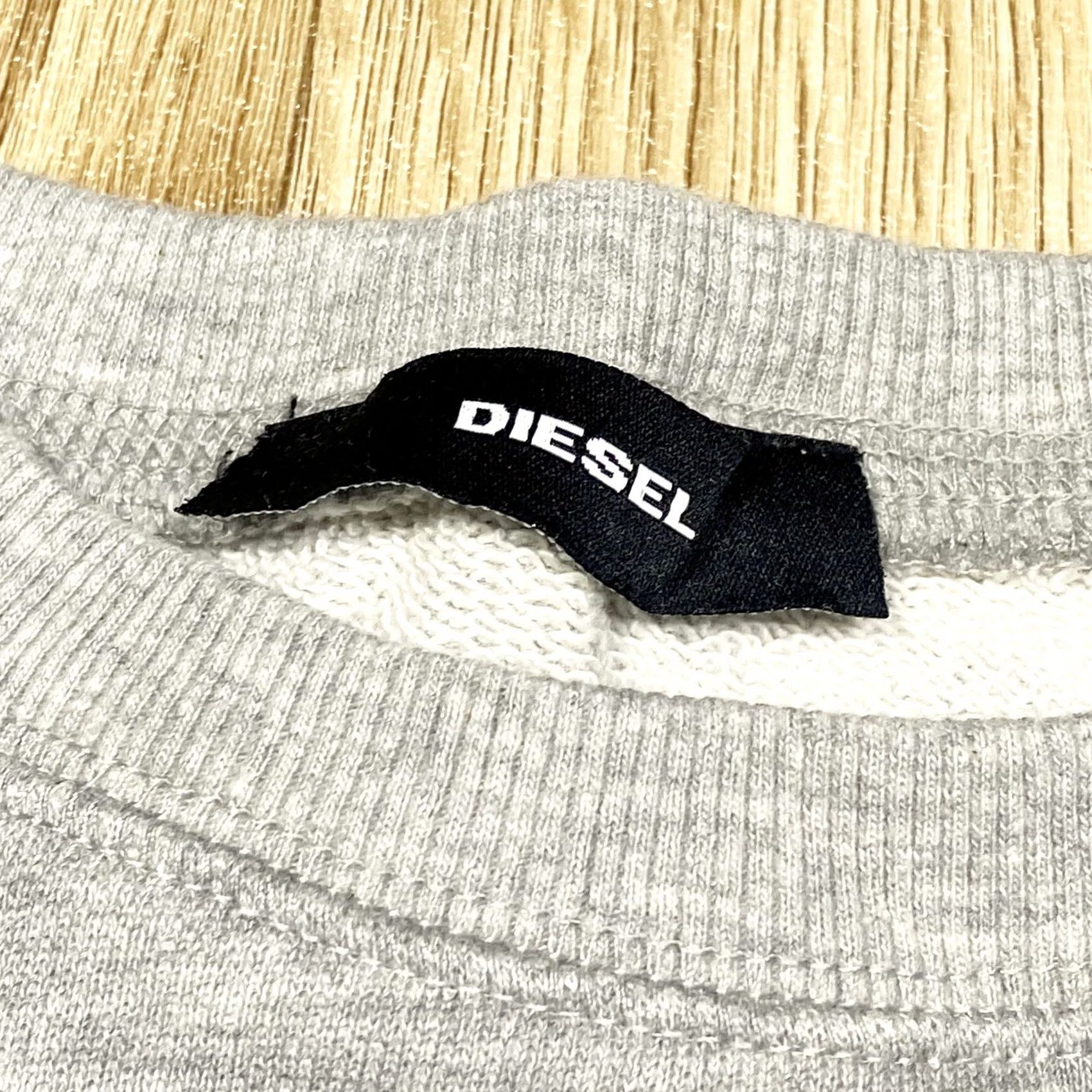 Diesel VINTAGE Diesel SEQUINS F-RADI-AE Sweatshirt Grey Women’s Long Sleeve Small Pullover Crew Neck Used Size S / US 4 / IT 40 - 7 Thumbnail