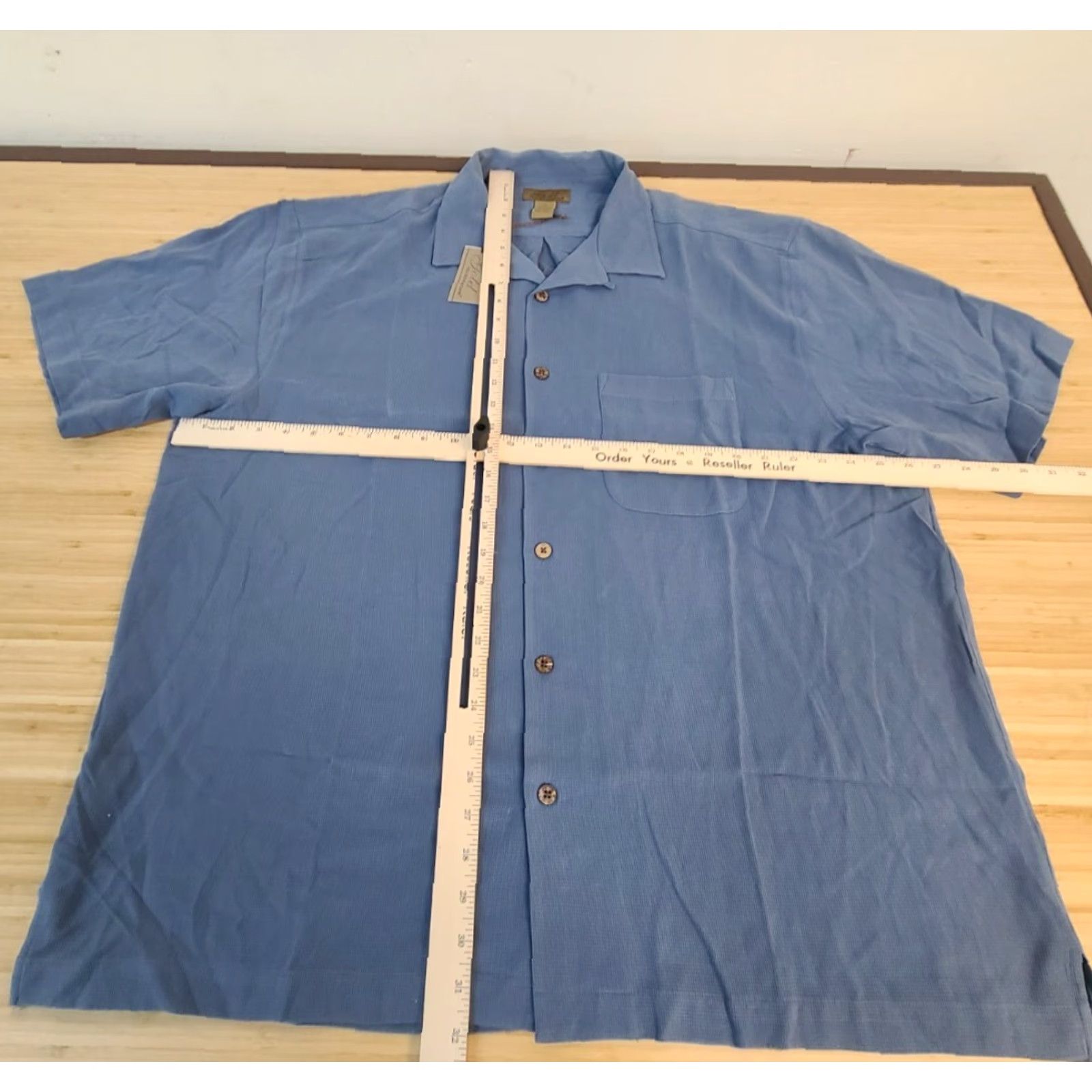 Vintage Tri-Mountain Shirt Mens XL Blue Silk Short Sleeve Button Front Gold Size US XL / EU 56 / 4 - 2 Thumbnail