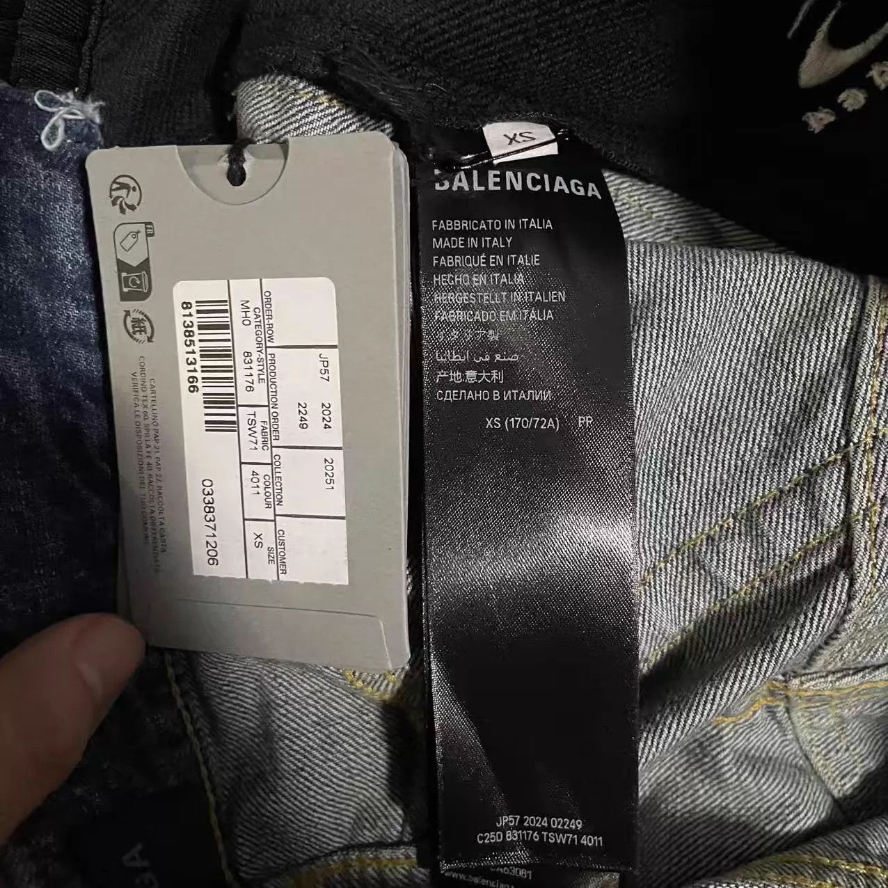 Balenciaga Balenciaga FW25 CUT-UP Blue Striped Distressed Denim Size US 27 - 4 Thumbnail