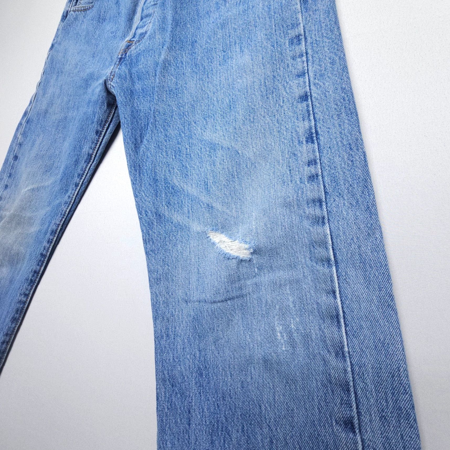 Levi's VINTAGE Levi's 501 Jeans Mens 34 x 32 Distressed Button Fly Regular 5-Pocket Denim Blue Factory? Size US 34 / EU 50 - 5 Thumbnail