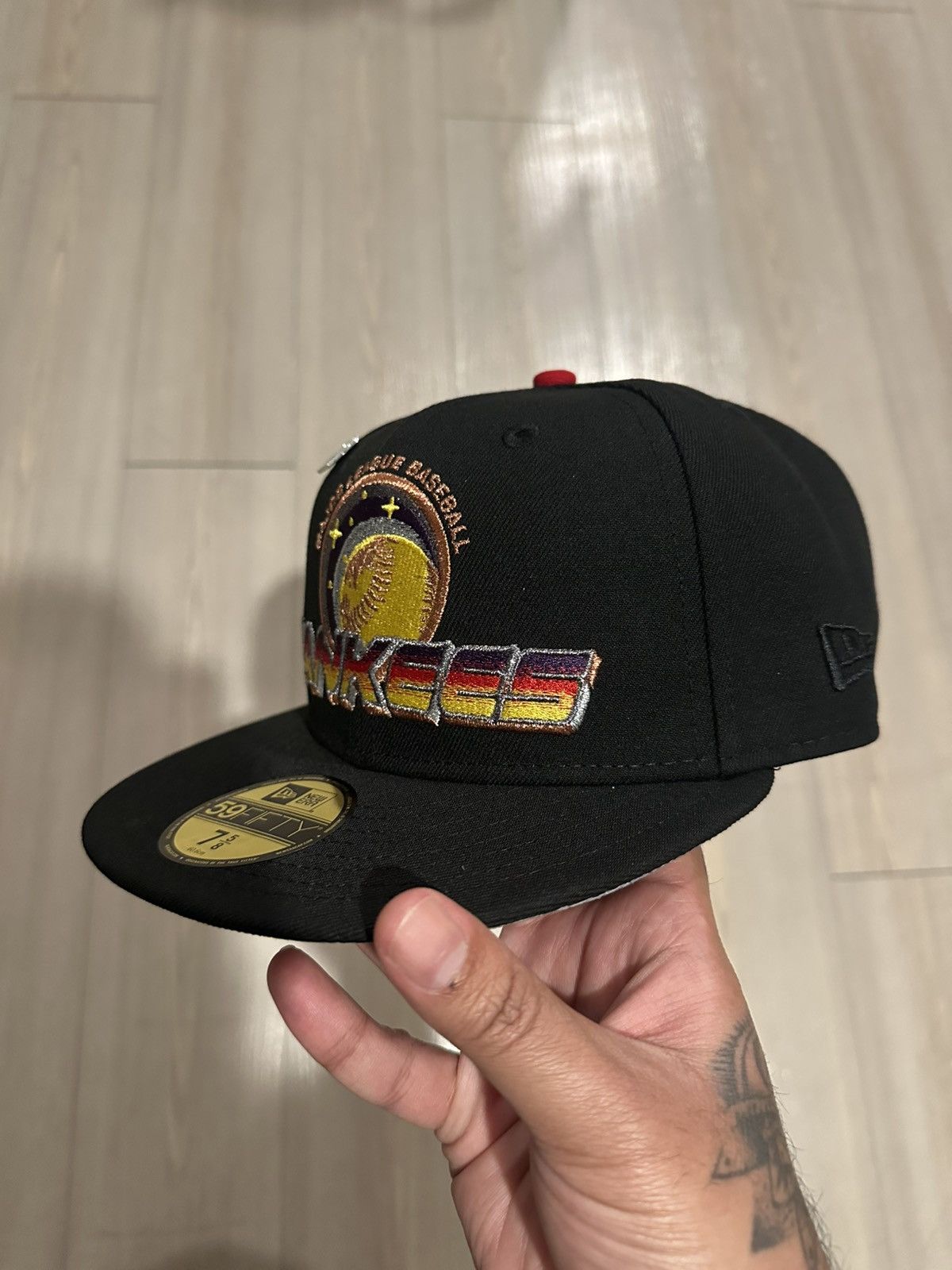 New Era New Era Yankees 1949 WS Metallic Galaxy 7 5/8 Size ONE SIZE - 3 Thumbnail