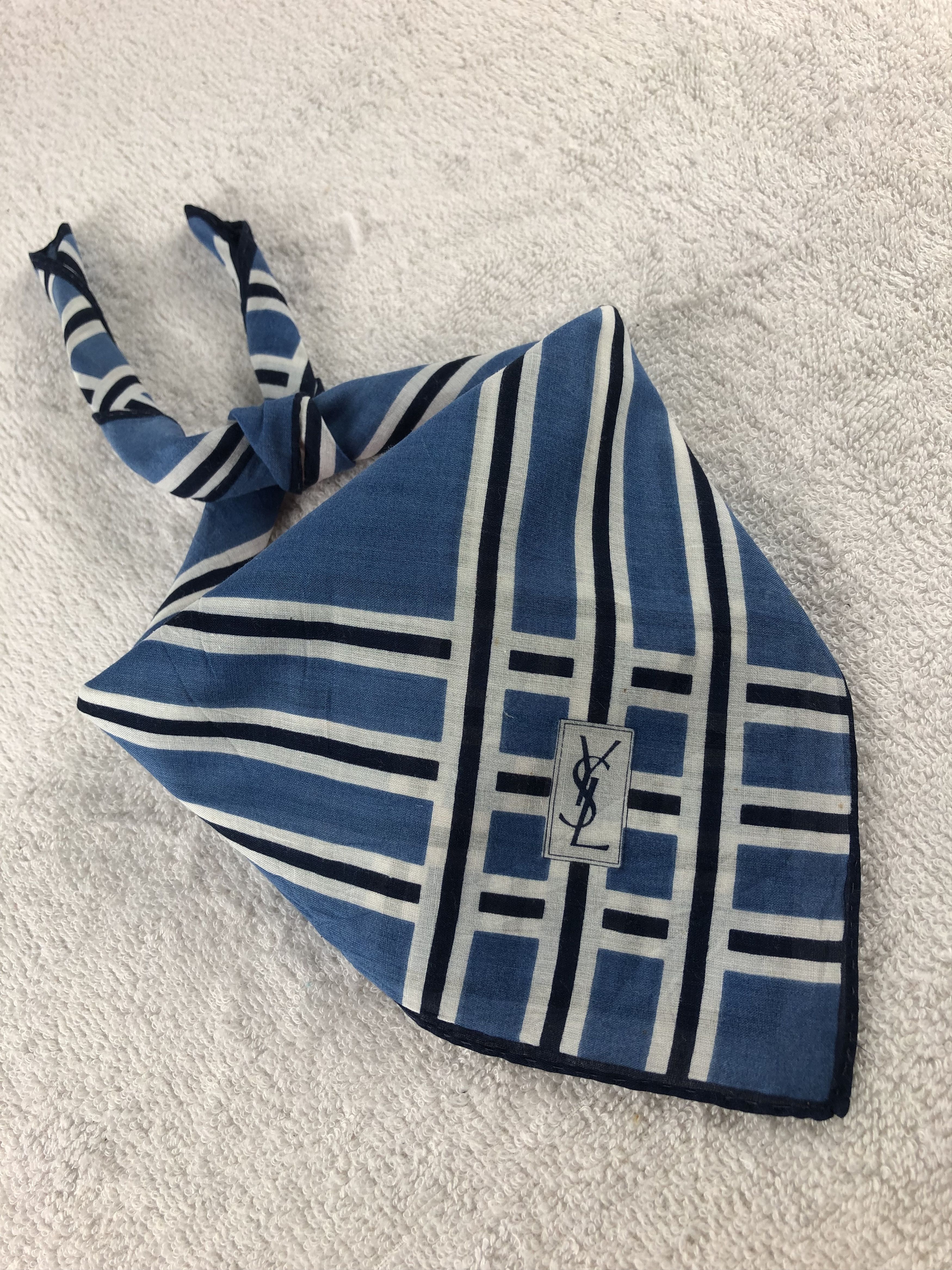 Yves Saint Laurent Yves Saint Laurent Handkerchief / Bandana / Neckerchief Size ONE SIZE - 1 Thumbnail