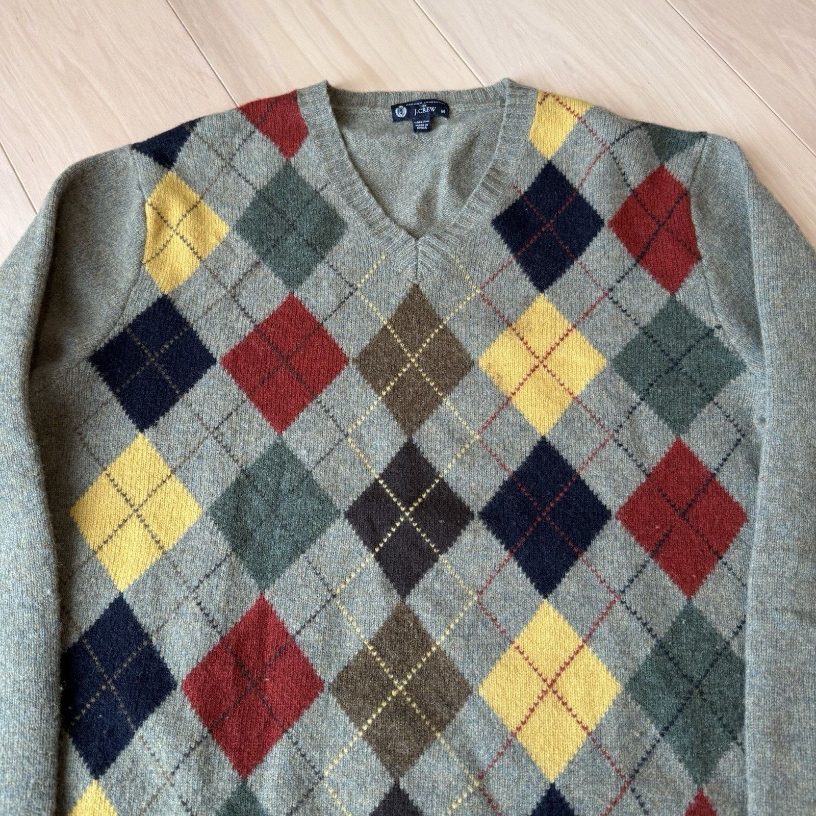 J.Crew J Crew Argyle Wool Sweater M Multicolor Lambswool V Neck Size US M / EU 48-50 / 2 - 3 Thumbnail