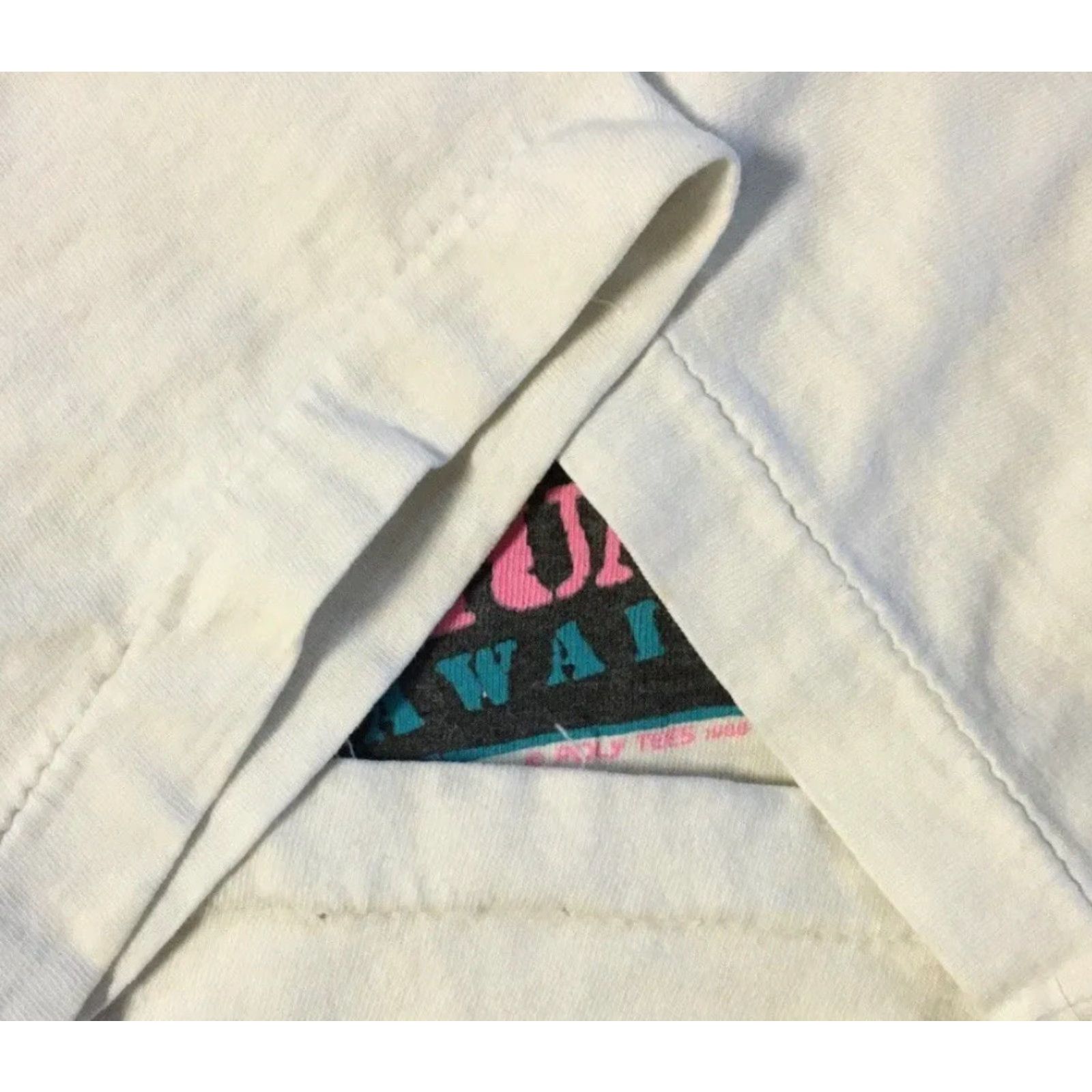 Vintage VINTAGE 80s Stegosaurus Beer Hawaii Shirt Mens Small White Distressed Grunge Band Tee S M Beach Bar humor Size US S / EU 44-46 / 1 - 5 Thumbnail