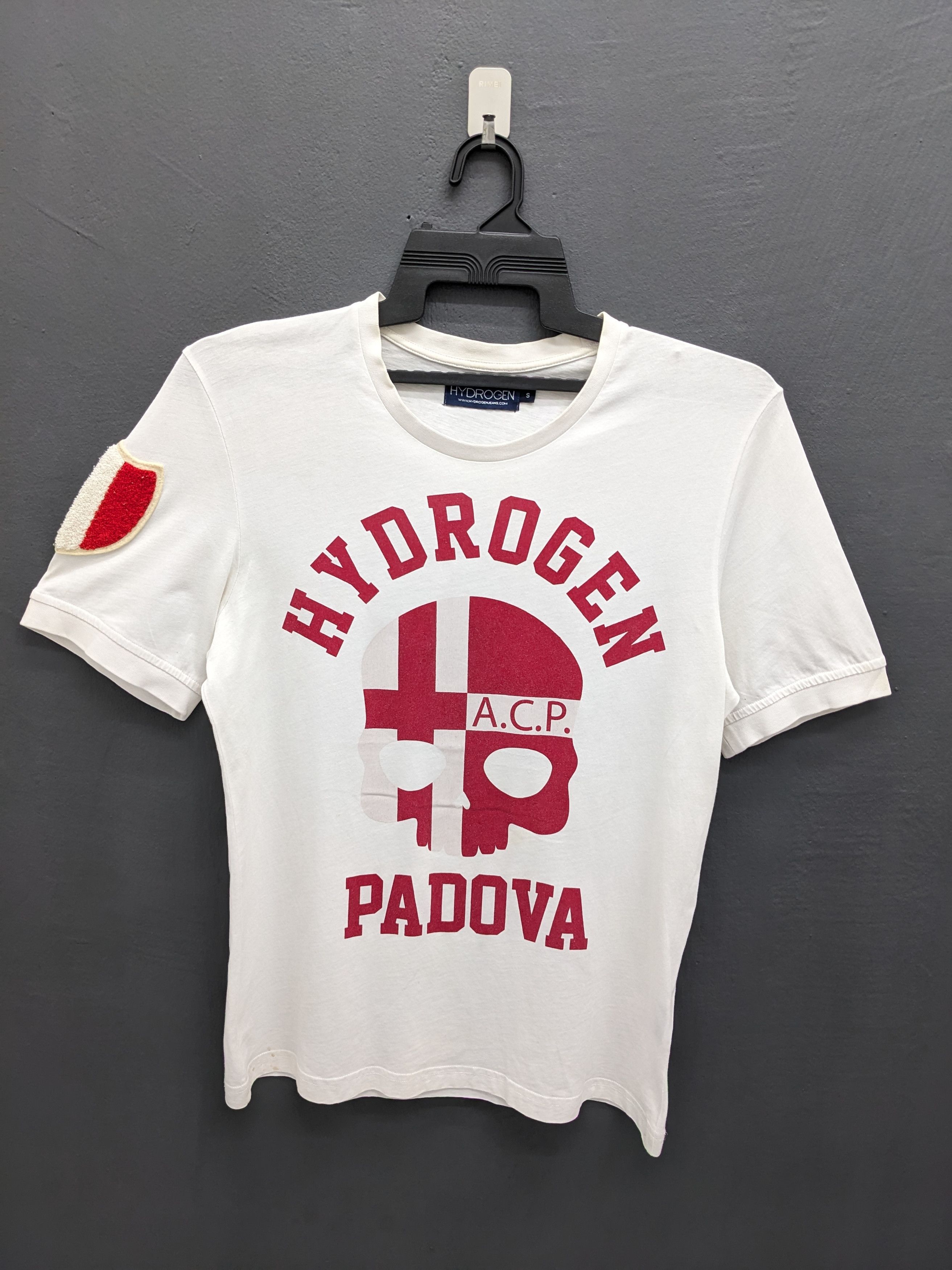 HYDROGEN HYDROGEN PADOVA ITALY SKULLS DESIGN TSHIRT Size US S / EU 44-46 / 1 - 2 Thumbnail